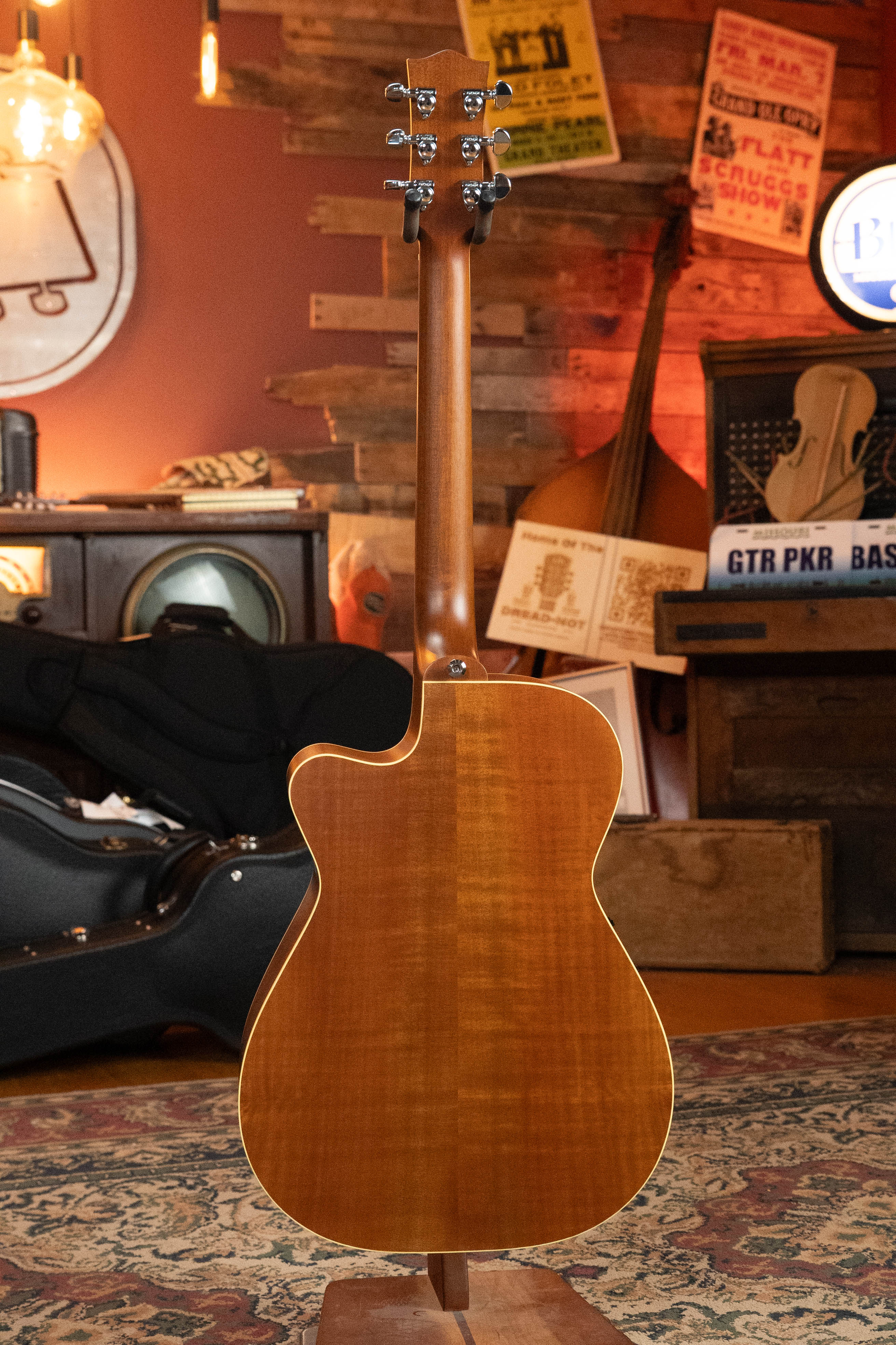 Maton Signature Series EBG Tommy Emmanuel Spruce/Maple 808 Cutaway Guitar w/Electronics #02EI