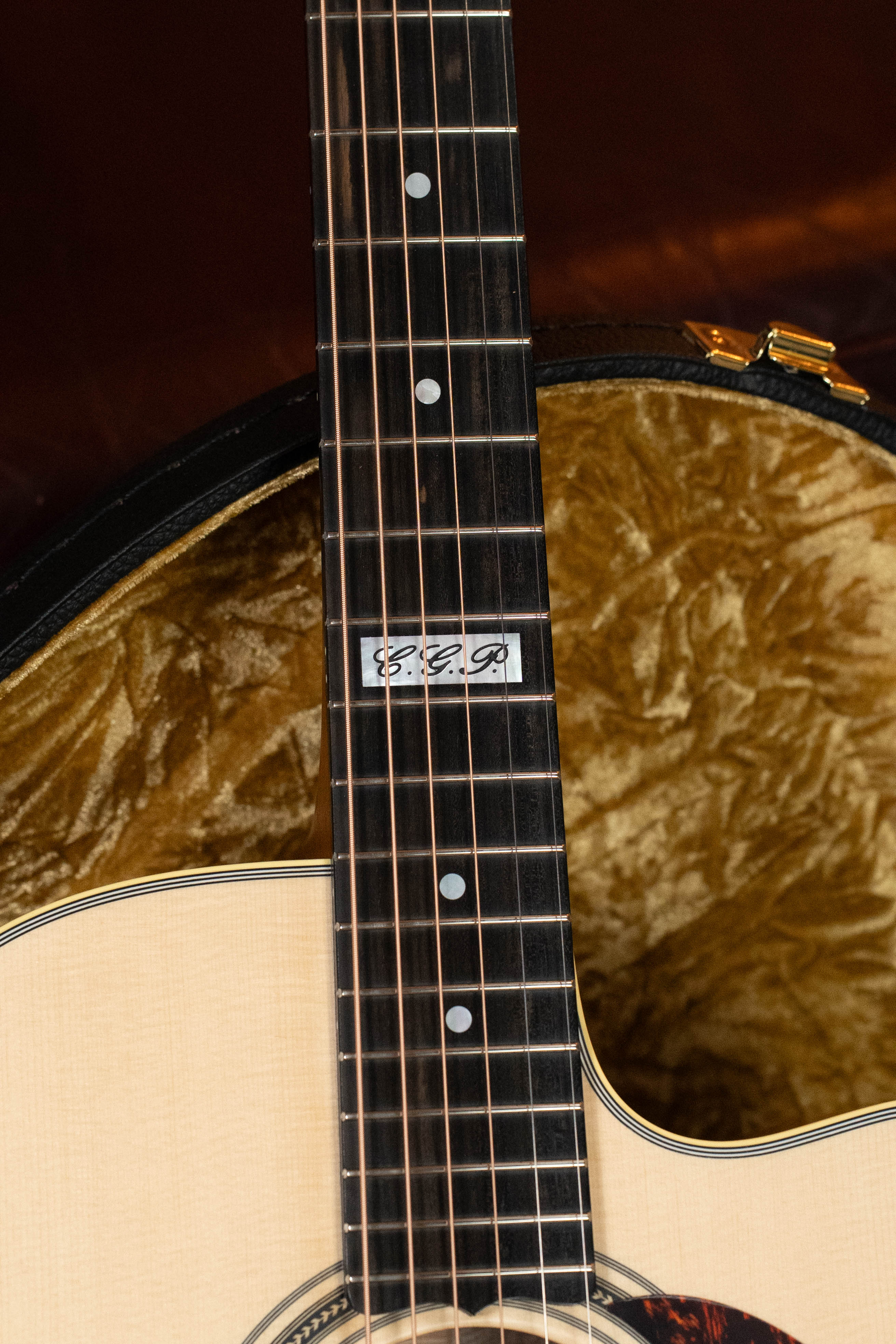 Maton Signature Series EBG Tommy Emmanuel Spruce/Maple 808 Cutaway Guitar w/Electronics #02EI