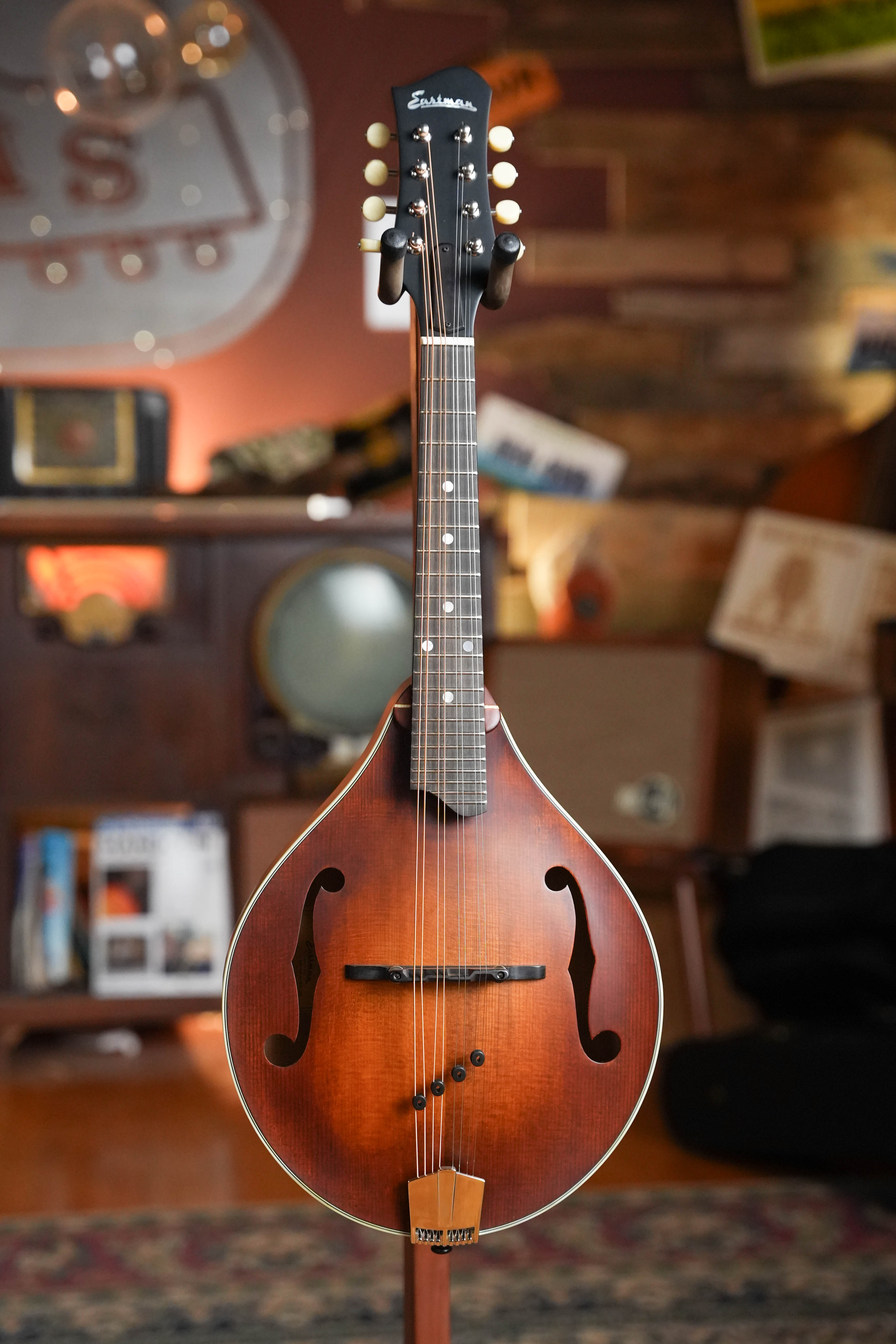 *New 2026 Model* Eastman MD305 Wide Nut A-Style Mandolin #1184