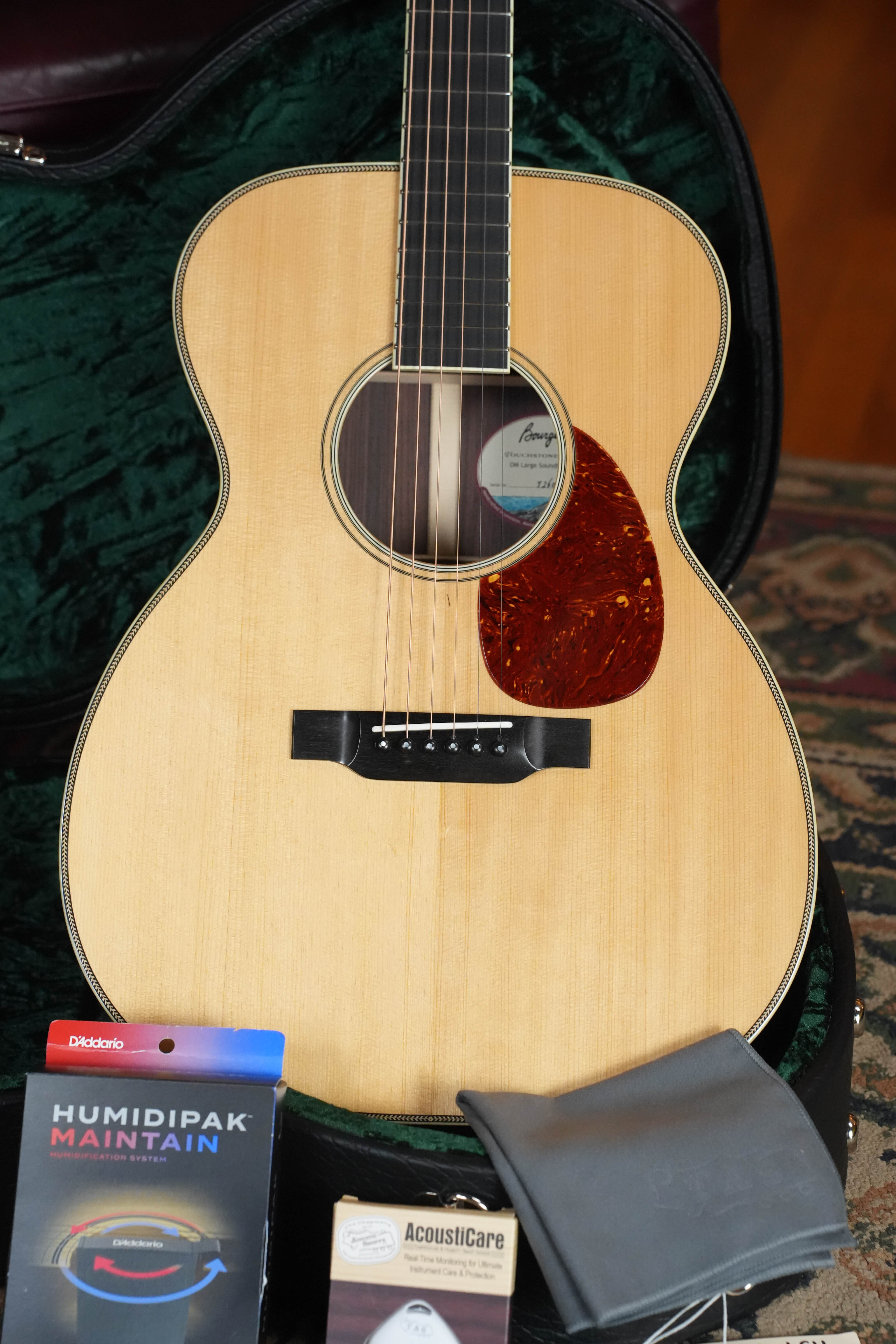 *New 2026 Model* Bourgeois Large Soundhole Touchstone Series OM Acoustic Guitar #2207