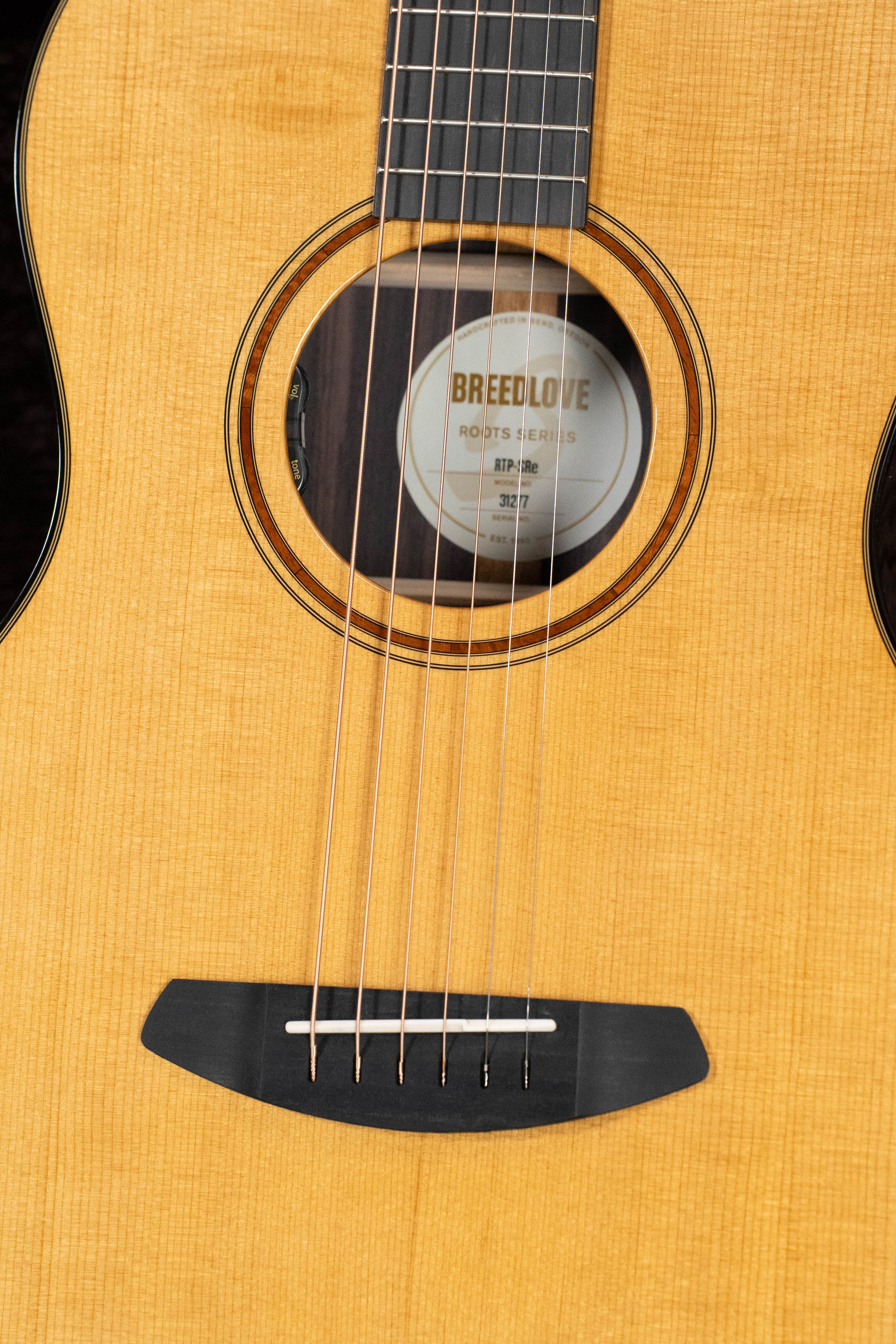 *New 2026 Model* Breedlove Roots Series Sitka/Rosewood Gloss Parlor Guitar w/LR Baggs Electronics  #1277