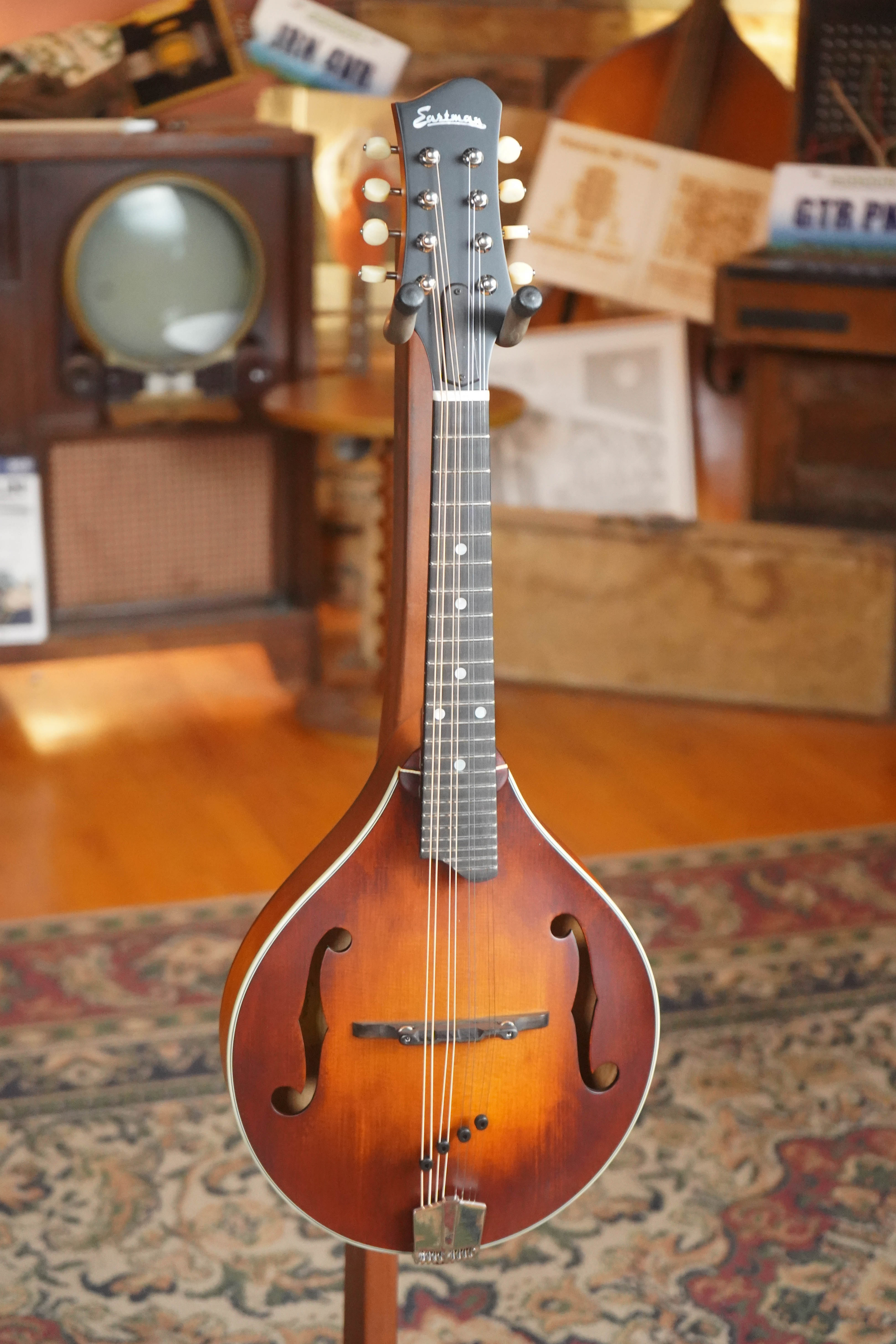 *New 2026 Model* Eastman MD305 Wide Nut Adirondack/Maple A-Style Mandolin #1430