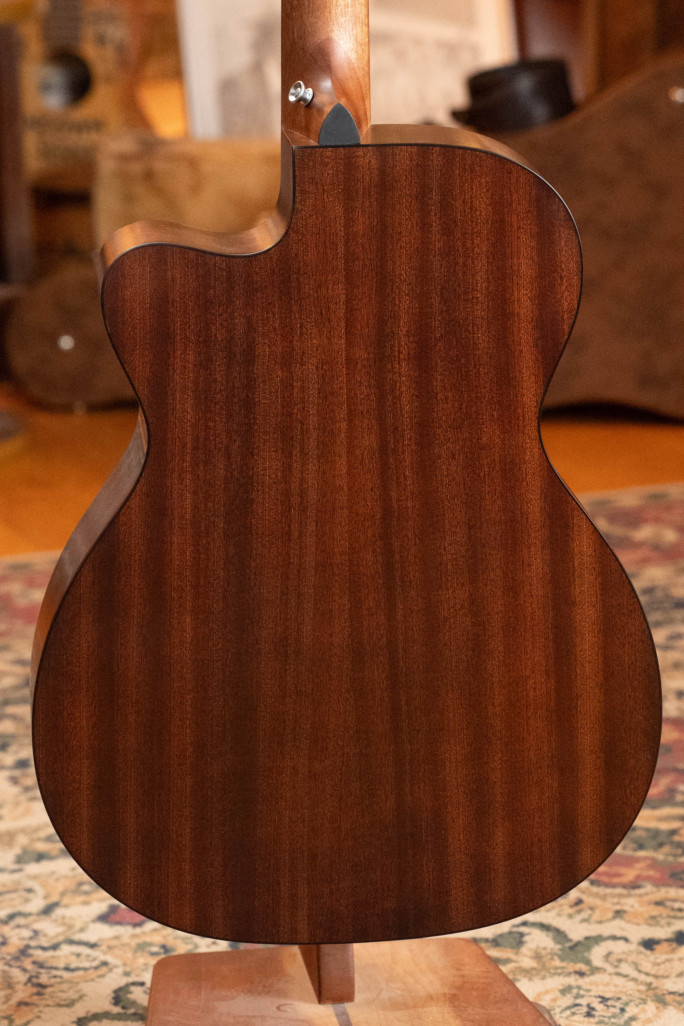 *New 2026 Model* Martin OMC-10E Modern Burst Road Series Spruce/Sapele Orchestra Model Cutaway Guitar w/Martin Electronics #9948