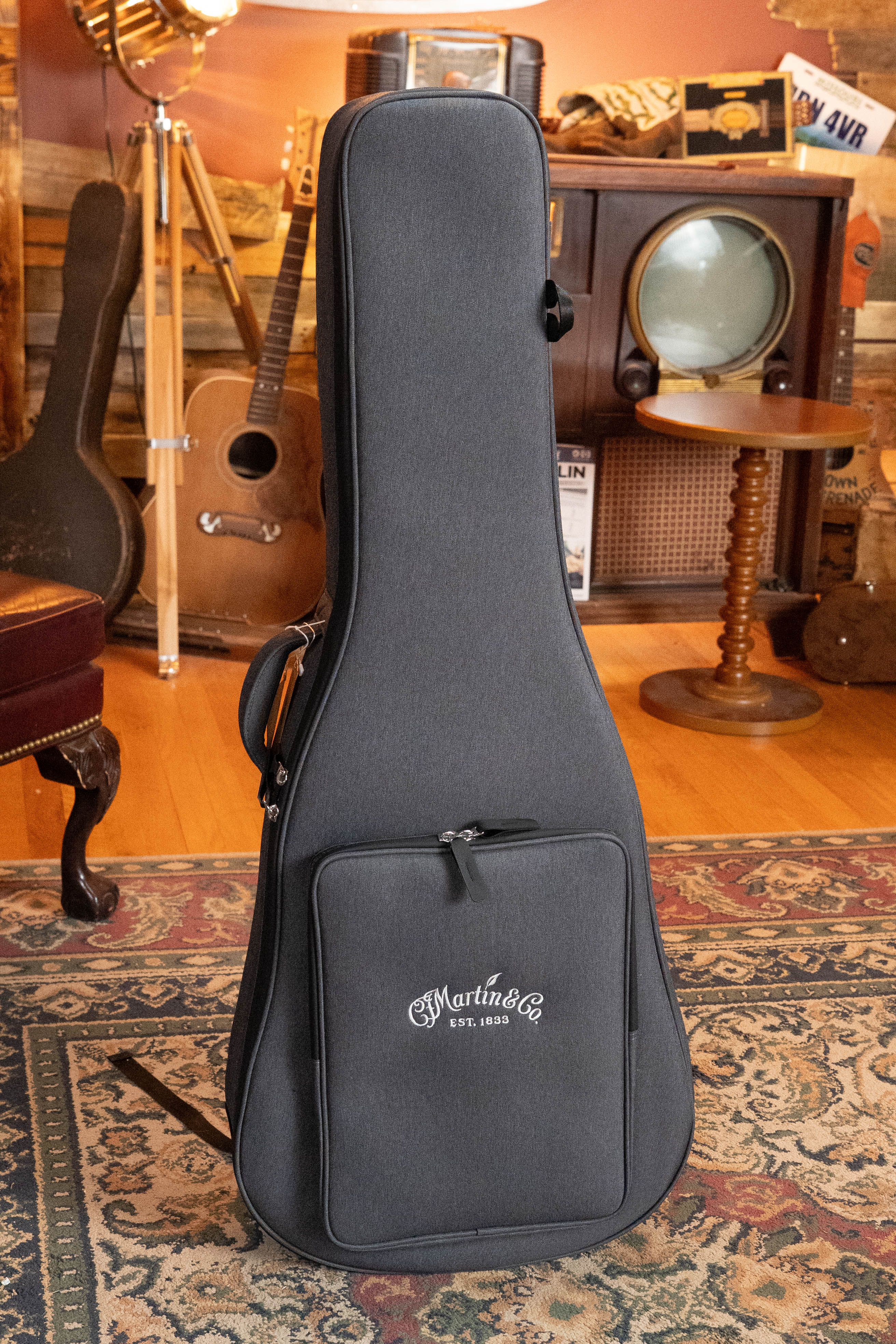 *New 2026 Model* Martin OMC-10E Modern Burst Road Series Spruce/Sapele Orchestra Model Cutaway Guitar w/Martin Electronics #9948