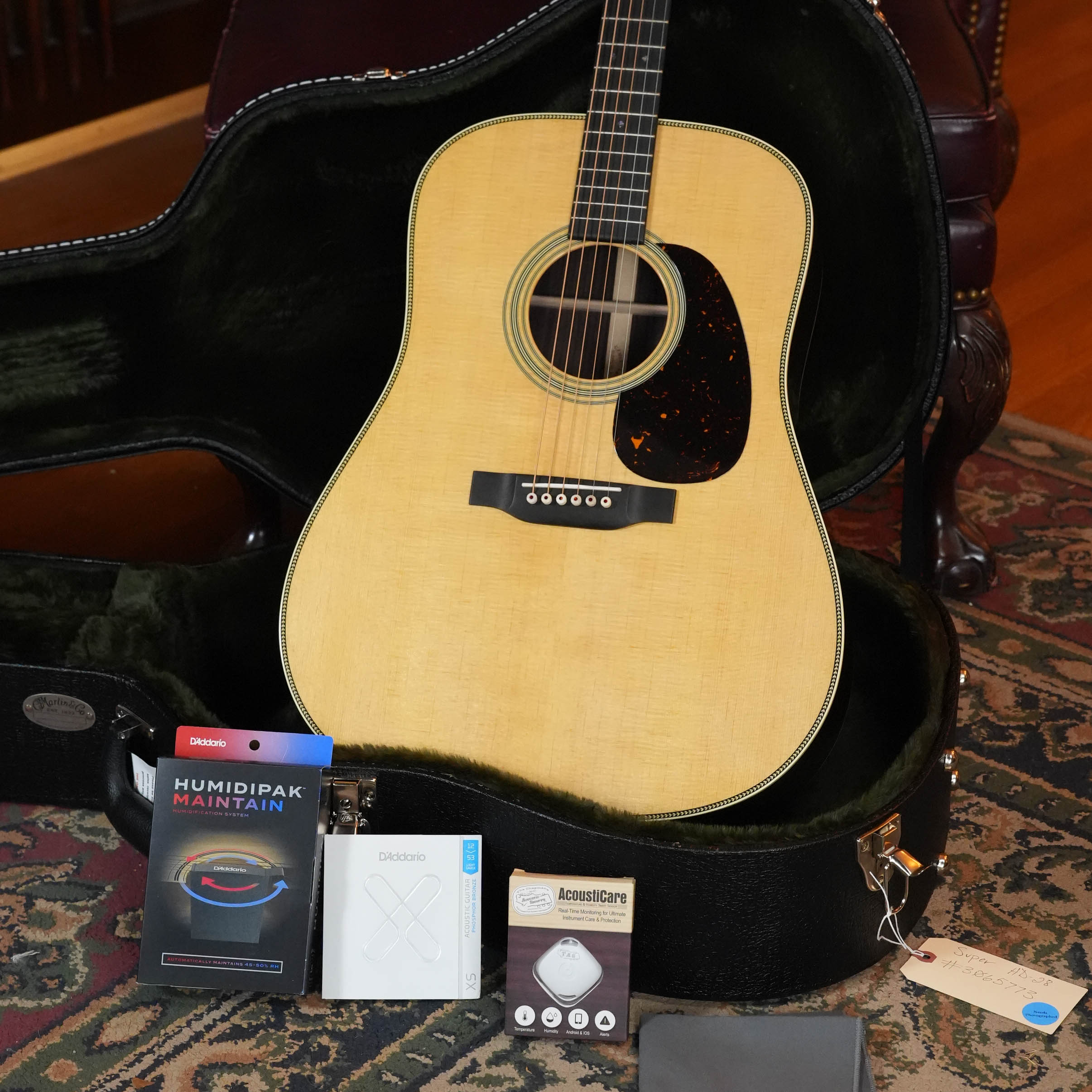 New 2026 Model* Martin Super HD-28 Spruce/Indian Rosewood Dreadnought