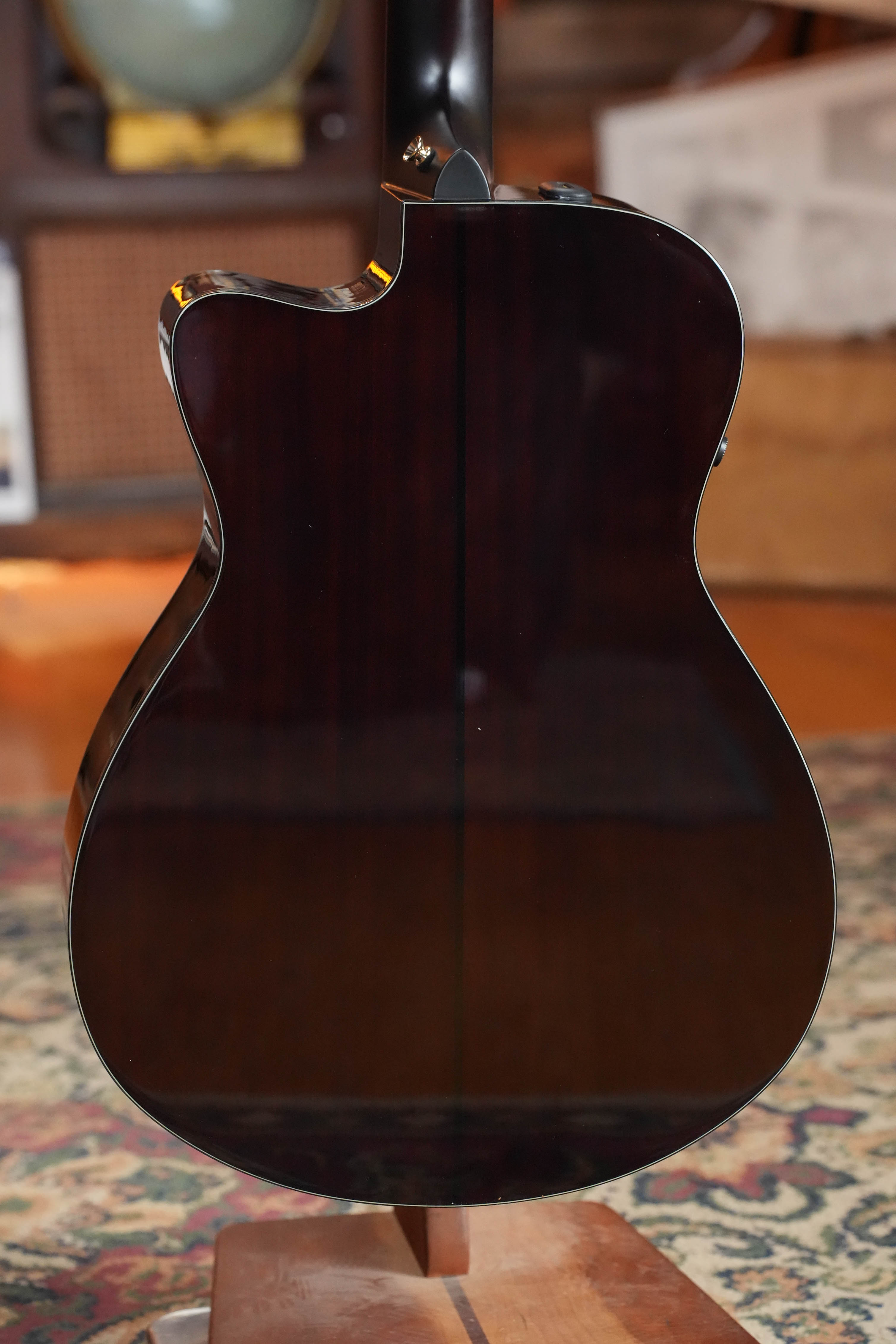 *New 2026 Model* Yamaha TAS3C-SBD Sitka/Mahogany Sandburst Concert Guitar w/the NEWEST TransAcoustic System #0165