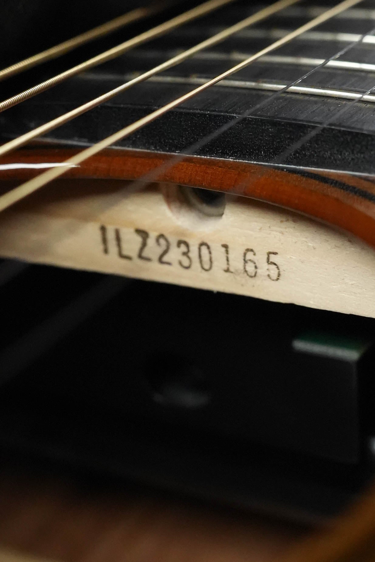*New 2026 Model* Yamaha TAS3C-SBD Sitka/Mahogany Sandburst Concert Guitar w/the NEWEST TransAcoustic System #0165