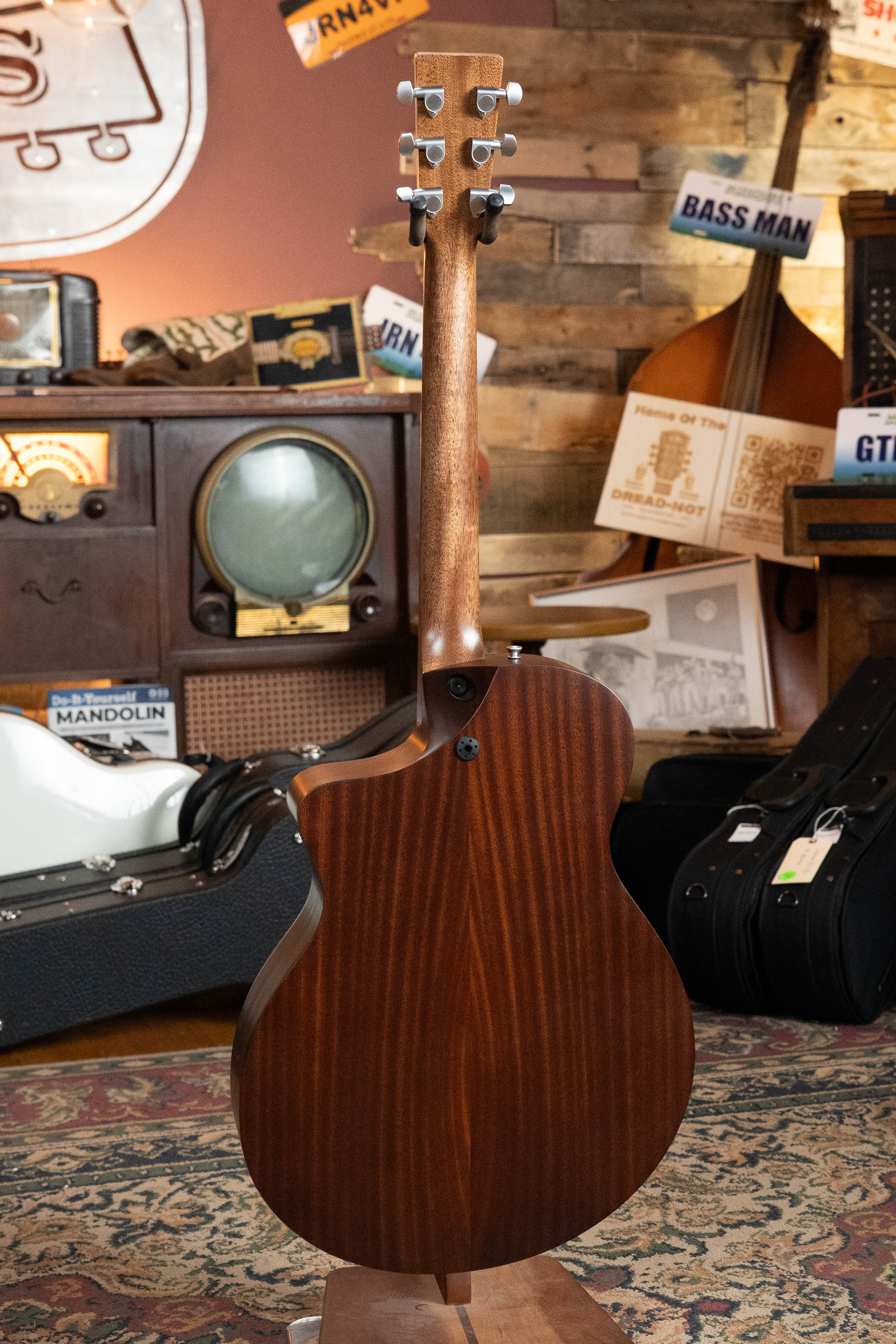 *New 2026 NAMM Model* Martin SC-10E Modern Road Series Spruce/Sapele S-Body Cutaway Guitar w/Martin Electronics #2318