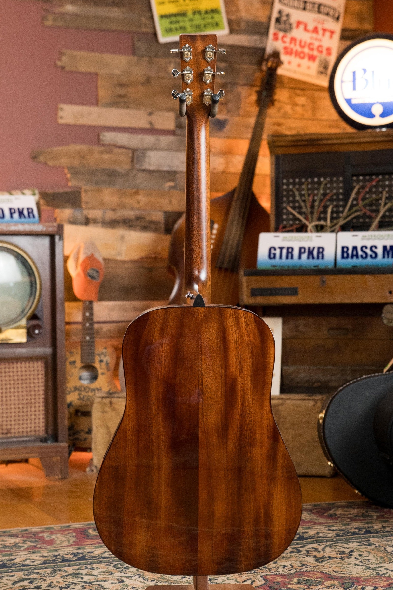 *New 2025 Model* Martin DE Retro Plus Torrefied Spruce/Mahogany Dreadnought Guitar w/Martin Electronics #0557