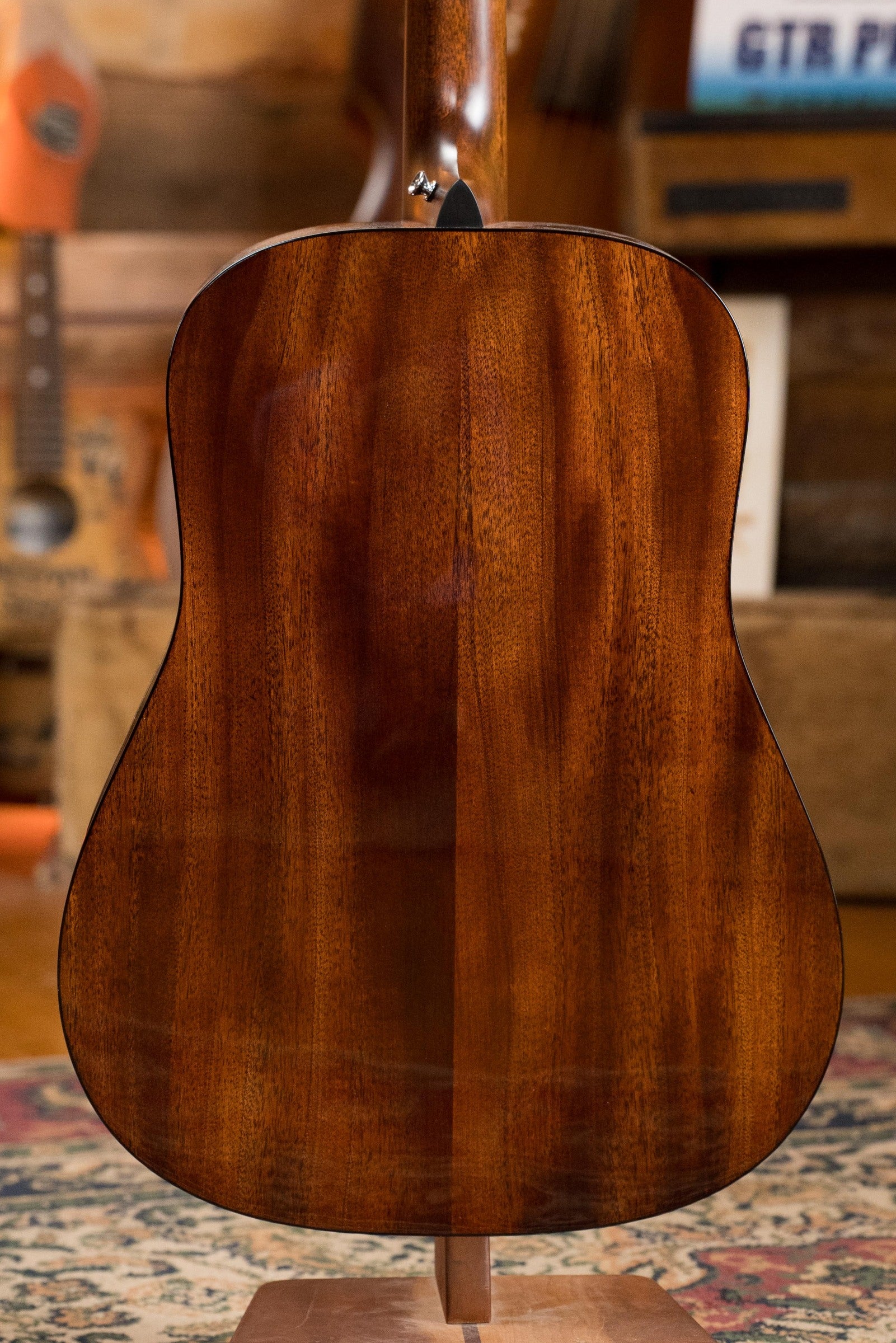 *New 2025 Model* Martin DE Retro Plus Torrefied Spruce/Mahogany Dreadnought Guitar w/Martin Electronics #0557