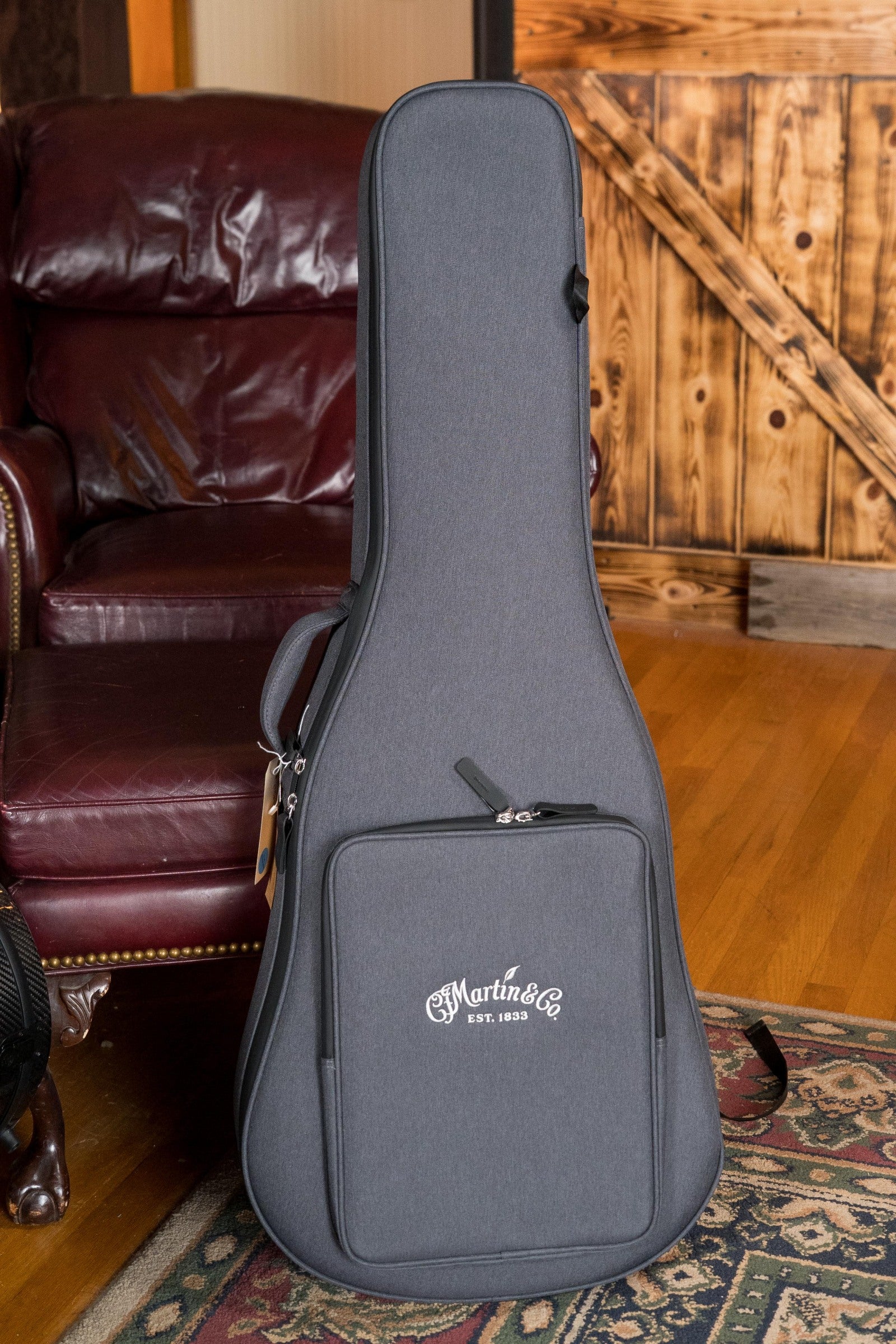 *New 2025 Model* Martin DE Retro Plus Torrefied Spruce/Mahogany Dreadnought Guitar w/Martin Electronics #0557