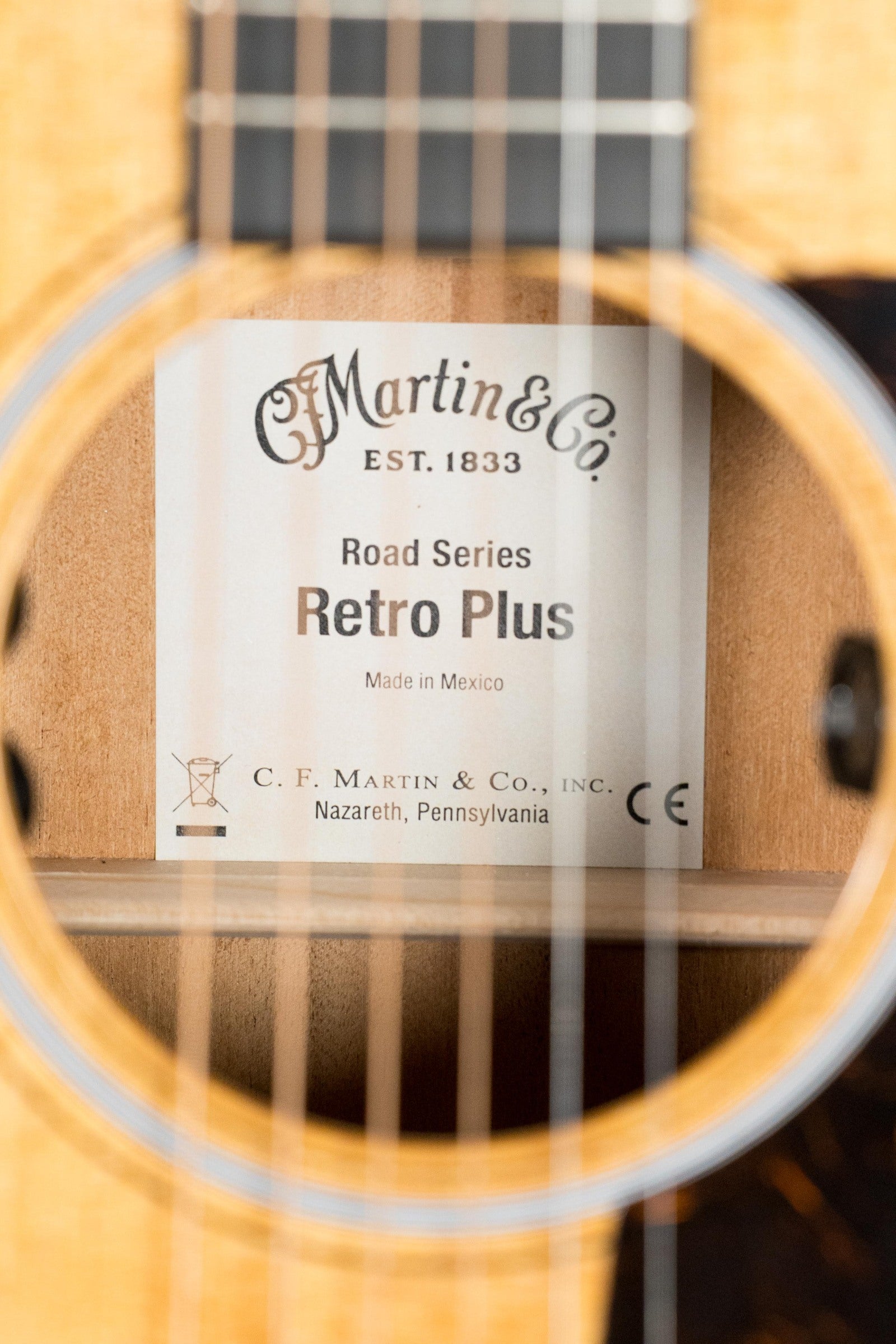*New 2025 Model* Martin DE Retro Plus Torrefied Spruce/Mahogany Dreadnought Guitar w/Martin Electronics #0558