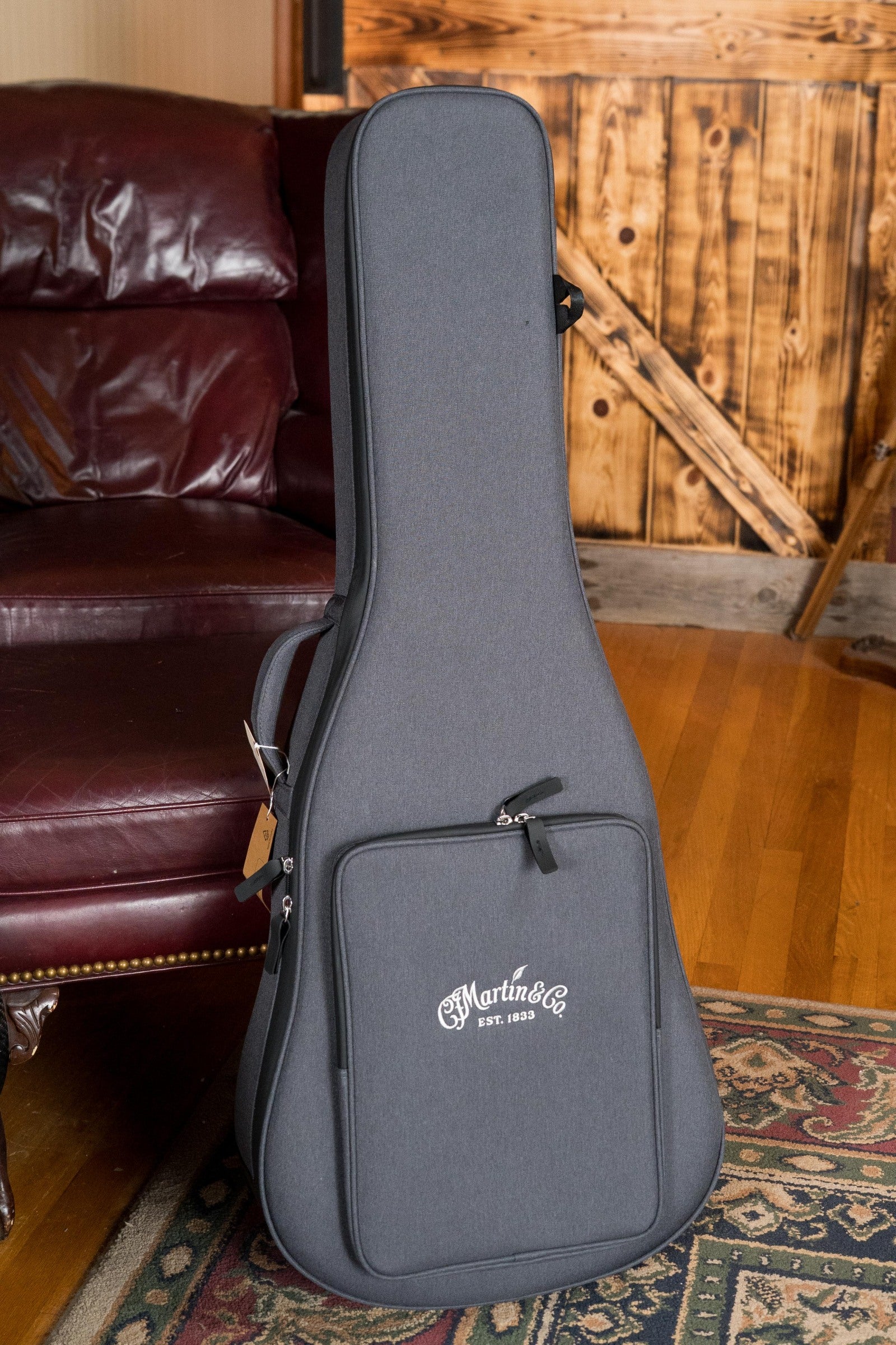 *New 2025 Model* Martin DE Retro Plus Torrefied Spruce/Mahogany Dreadnought Guitar w/Martin Electronics #0558