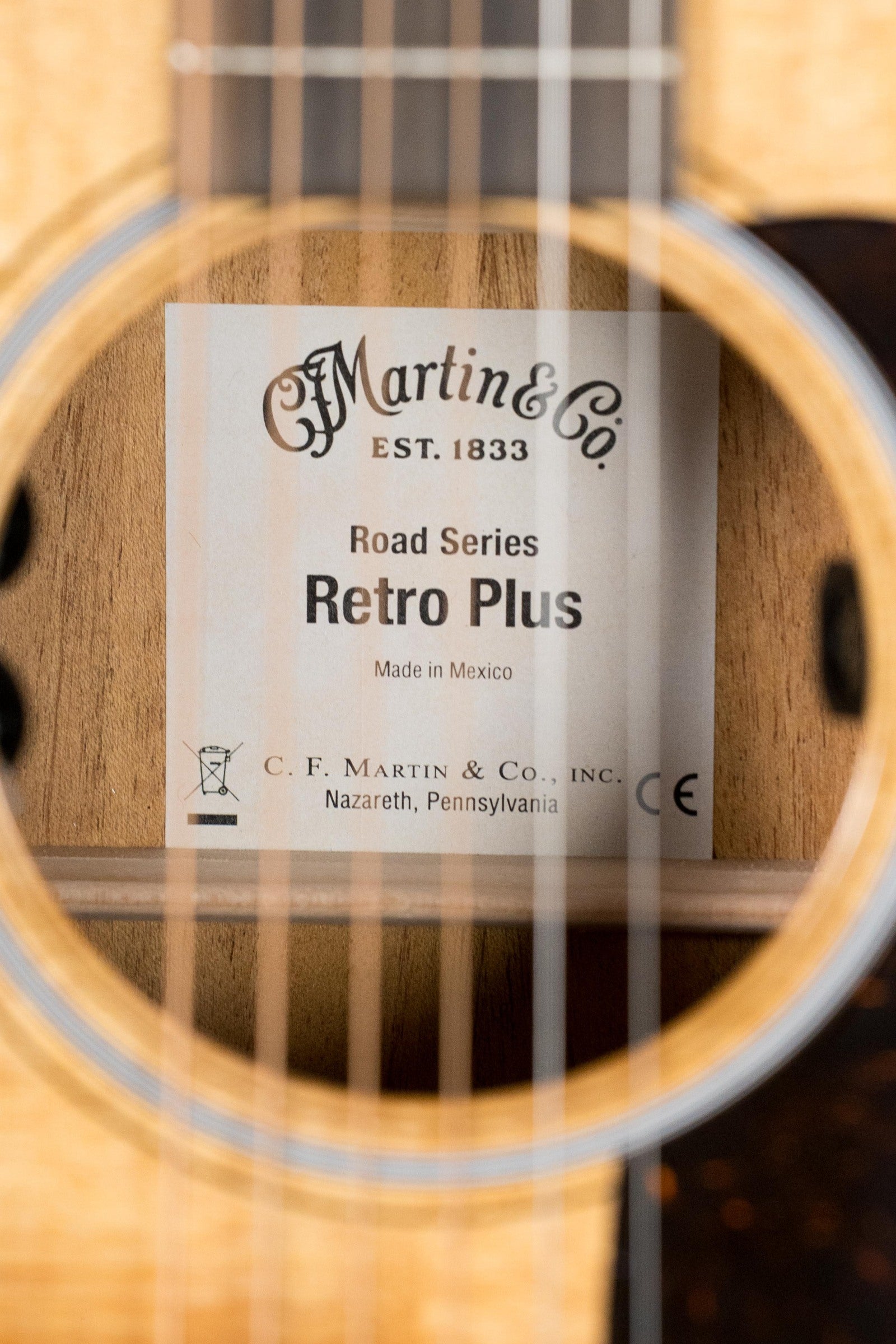 *New 2025 Model* Martin DE Retro Plus Torrefied Spruce/Mahogany Dreadnought Guitar w/Martin Electronics #0559