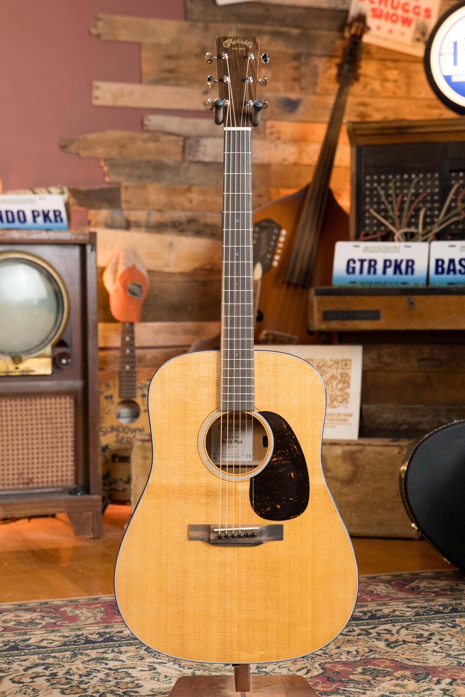*New 2025 Model* Martin DE Retro Plus Torrefied Spruce/Mahogany Dreadnought Guitar w/Martin Electronics #0559