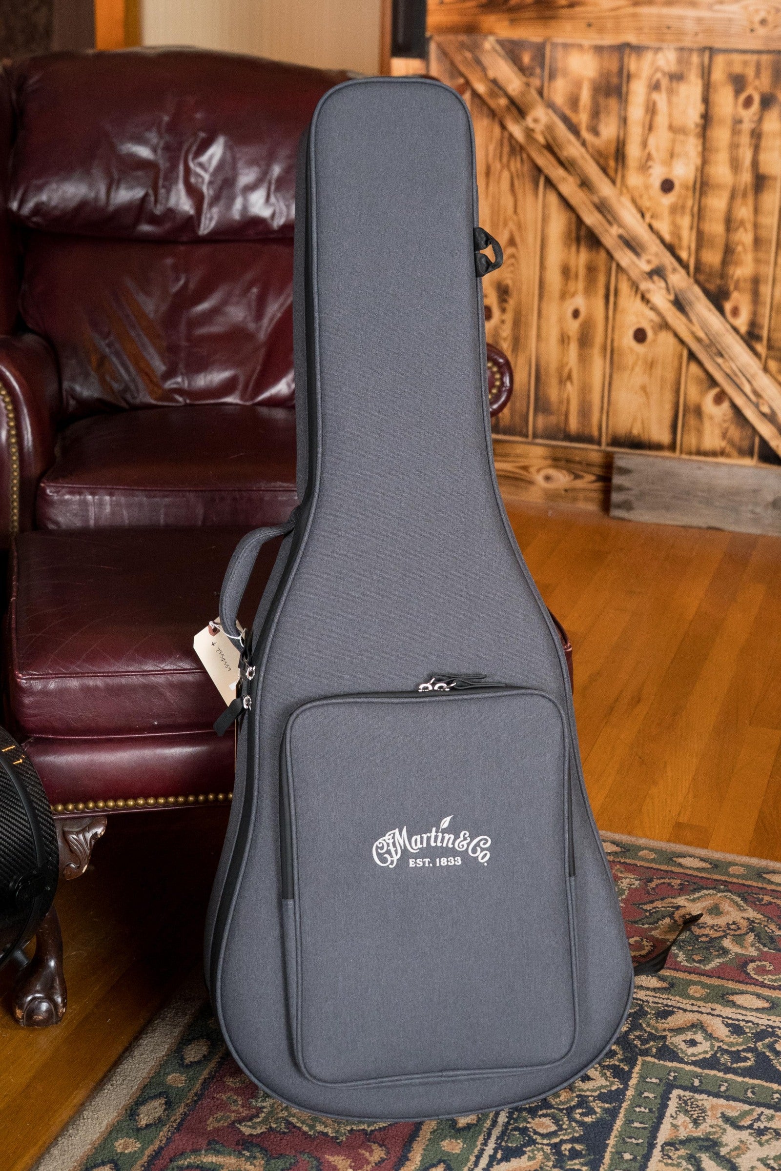 *New 2025 Model* Martin DE Retro Plus Torrefied Spruce/Mahogany Dreadnought Guitar w/Martin Electronics #0559