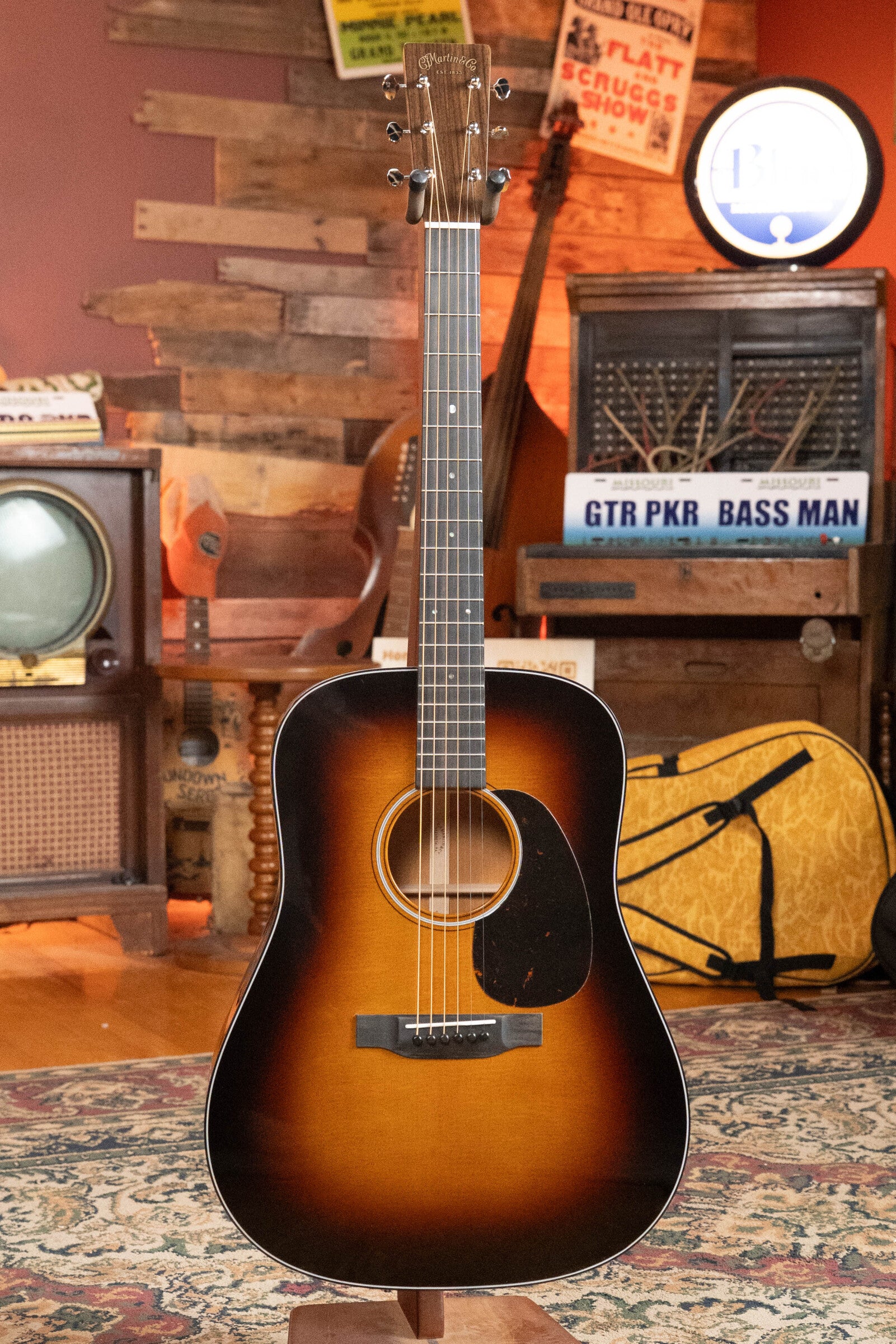 *New 2025 Model* Martin D-18 Spruce/Mahogany 1935 Gloss Sunburst Finish Dreadnought Acoustic Guitar #1937