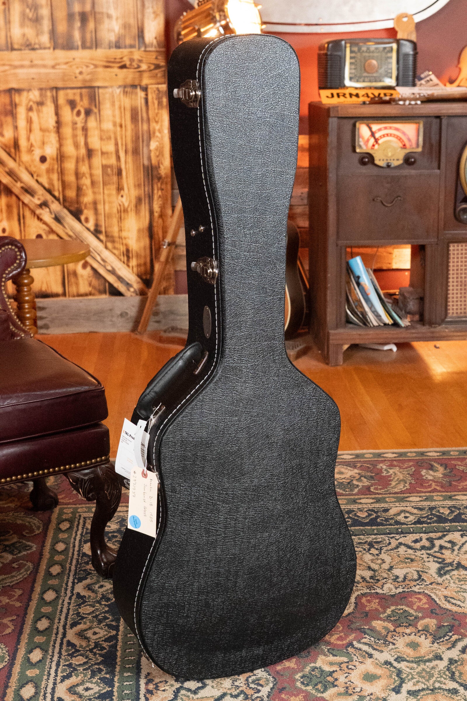*New 2025 Model* Martin D-18 Spruce/Mahogany 1935 Gloss Sunburst Finish Dreadnought Acoustic Guitar #1937