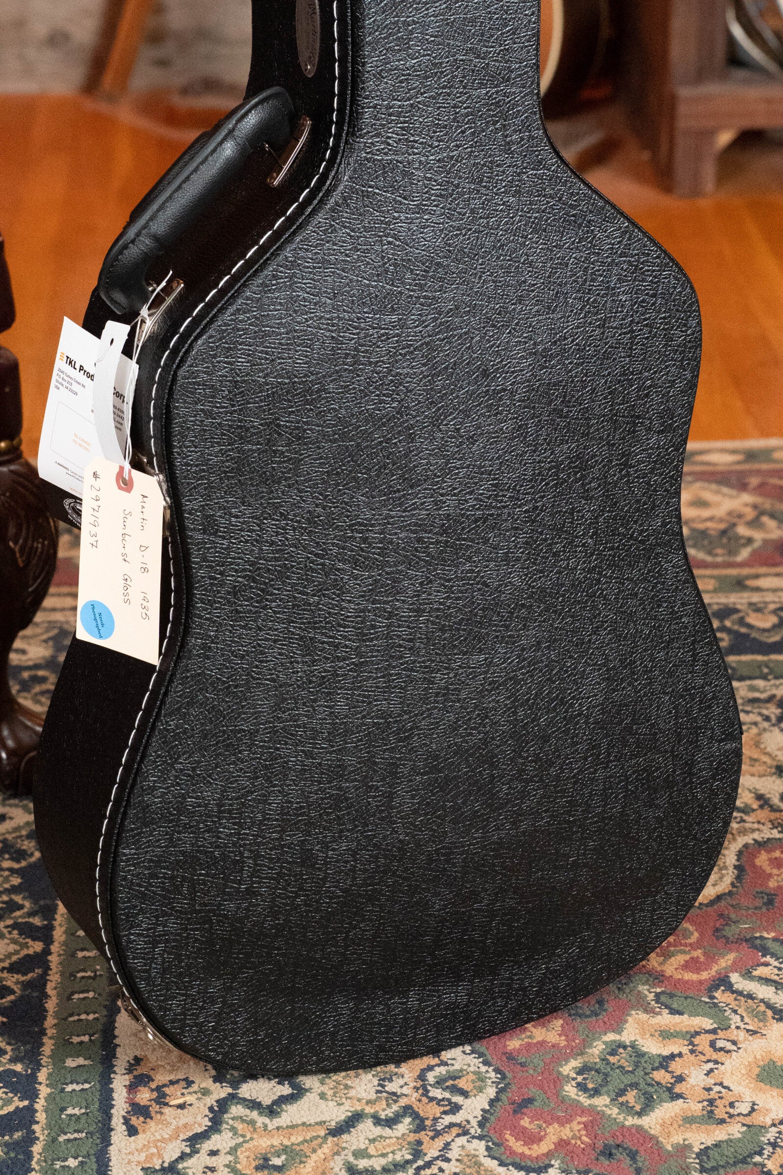 *New 2025 Model* Martin D-18 Spruce/Mahogany 1935 Gloss Sunburst Finish Dreadnought Acoustic Guitar #1937