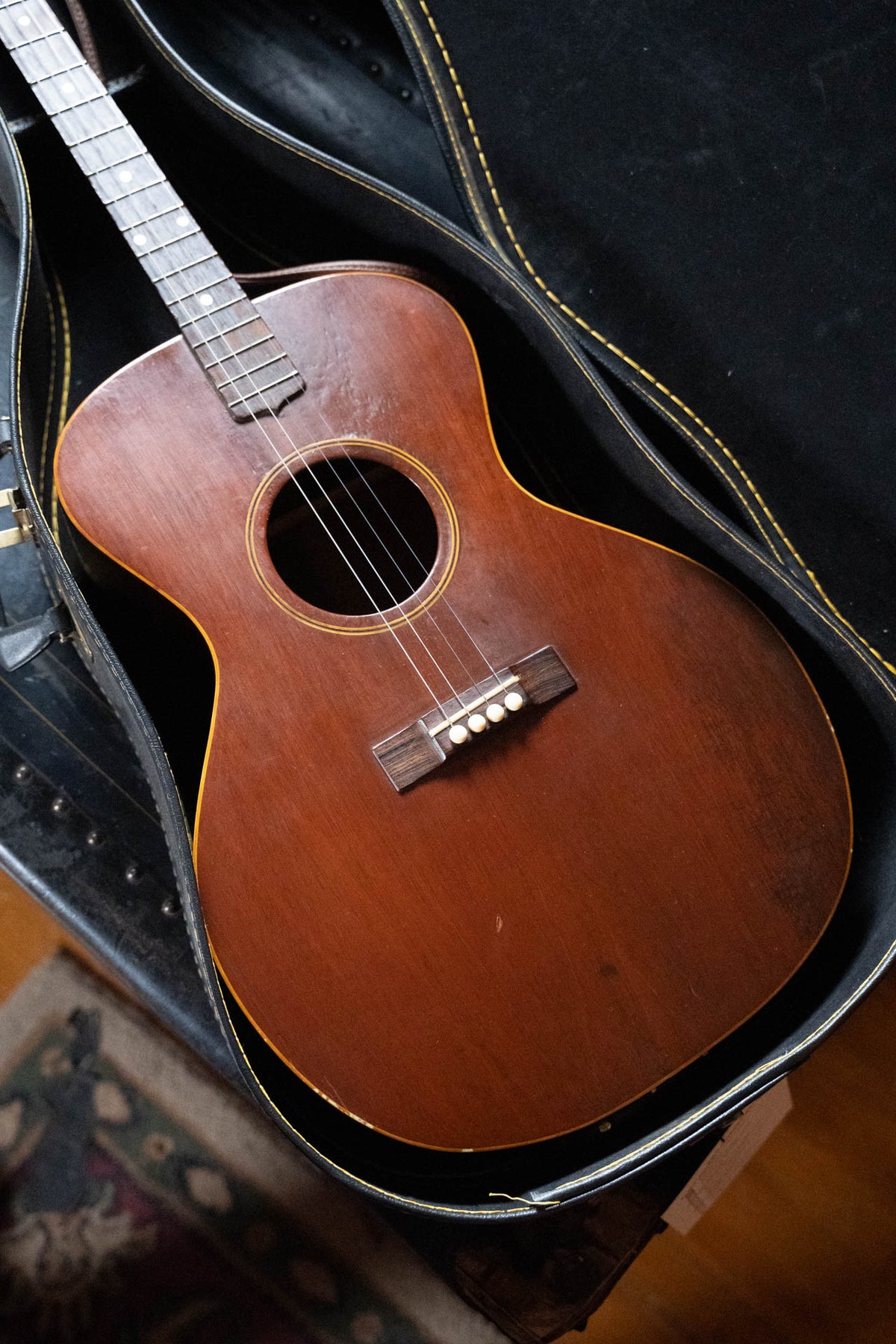 (Pre-Owned) 1930s Gibson Tenor Guitar