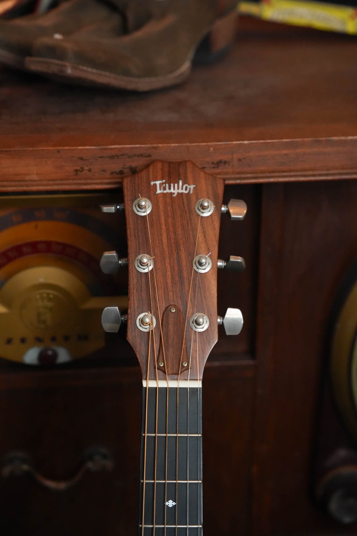 (Pre-Owned) Taylor 322e Grand Concert Acoustic-Electric #6030