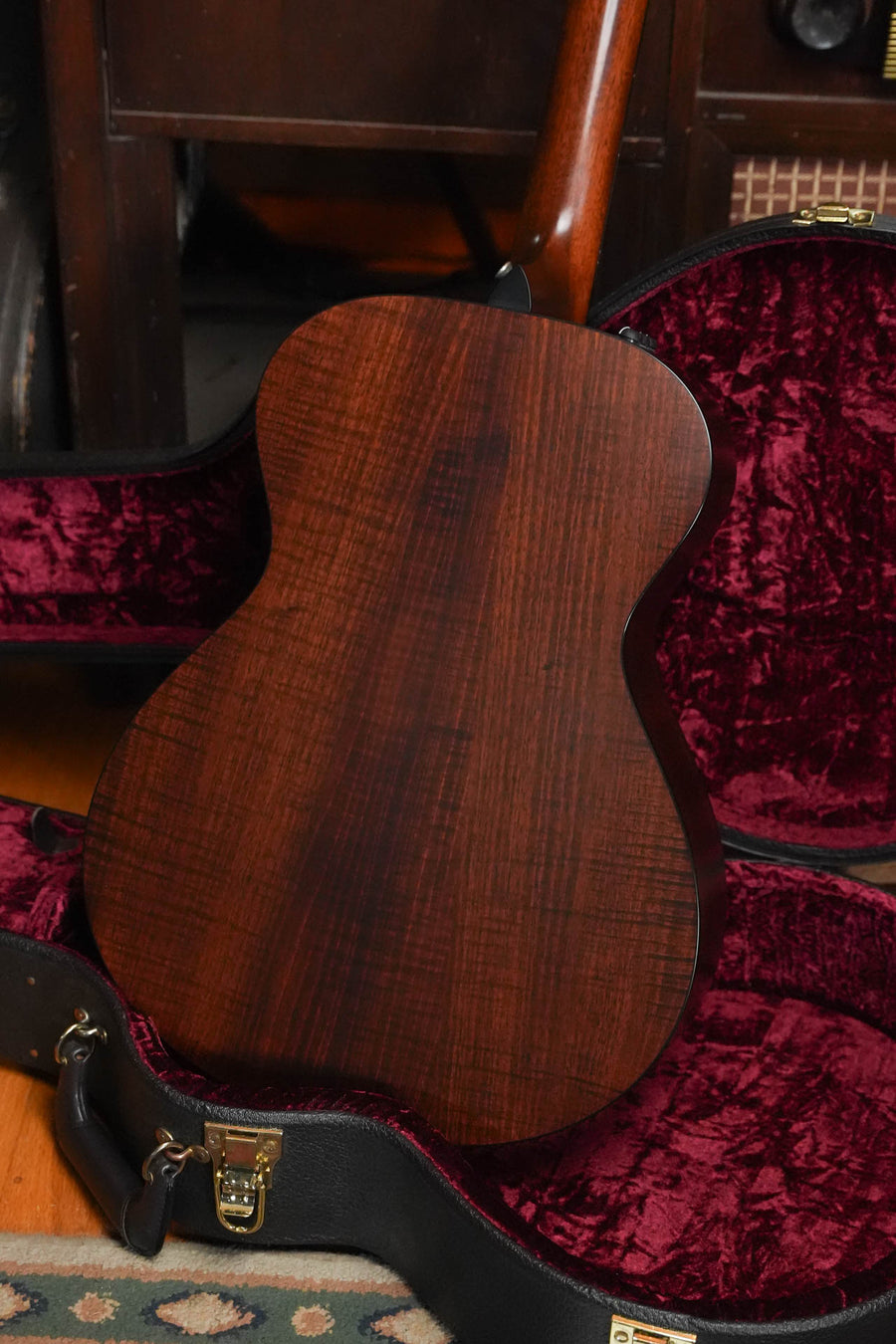 (Pre-Owned) Taylor 322e Grand Concert Acoustic-Electric #6030