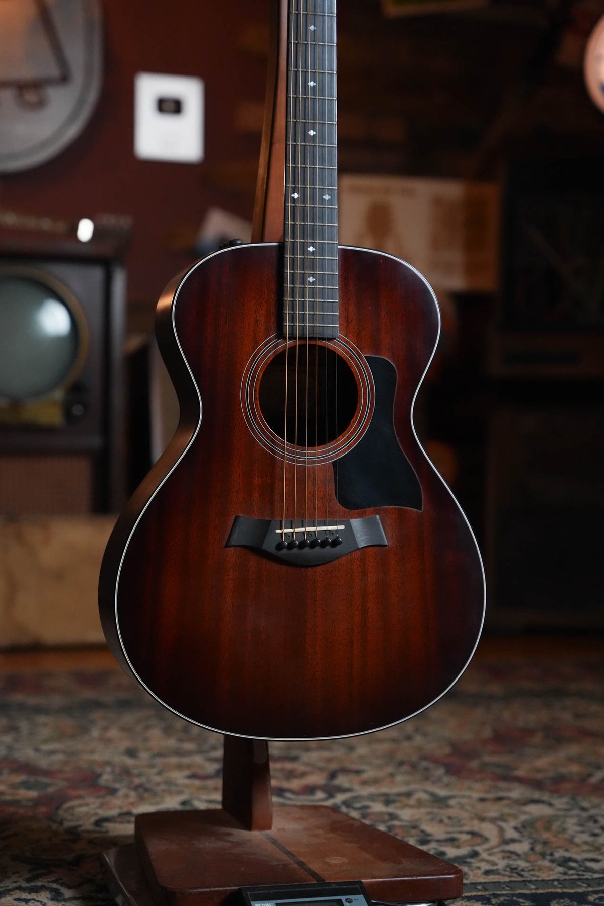 (Pre-Owned) Taylor 322e Grand Concert Acoustic-Electric #6030