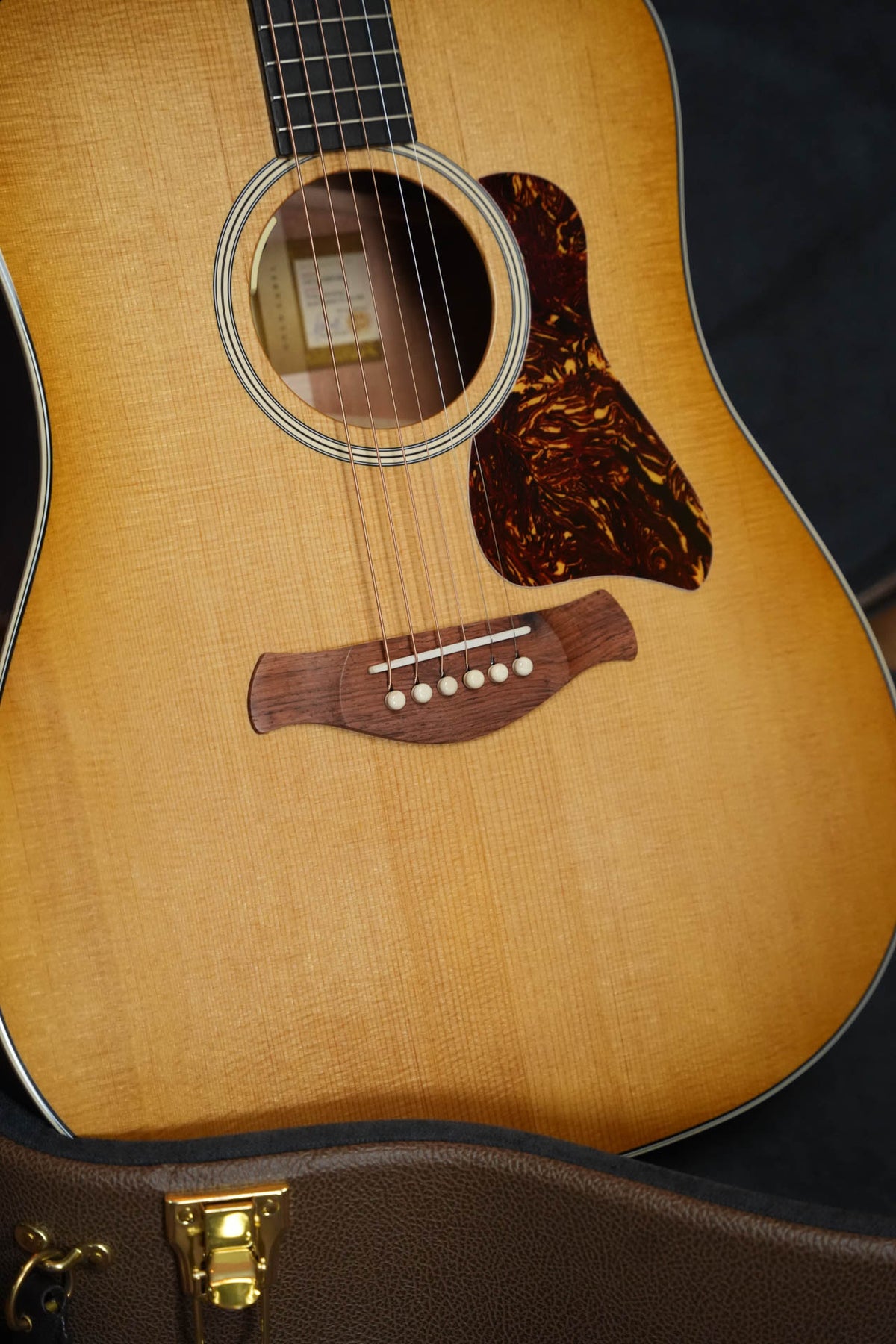 (Pre-Owned) Taylor Trey Hensley Gold Label 510e Dreadnought Acoustic-Electric #5088
