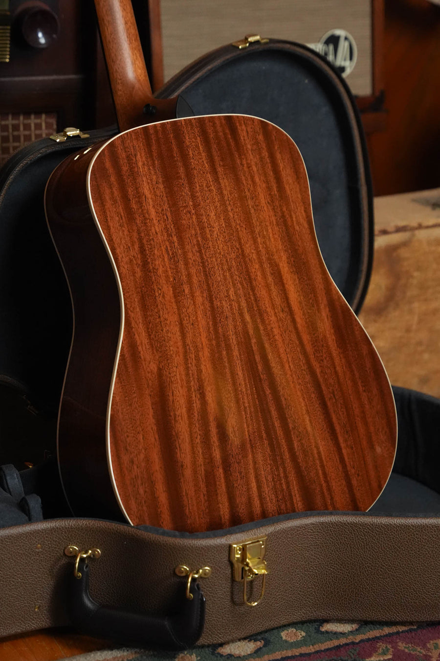 (Pre-Owned) Taylor Trey Hensley Gold Label 510e Dreadnought Acoustic-Electric #5088