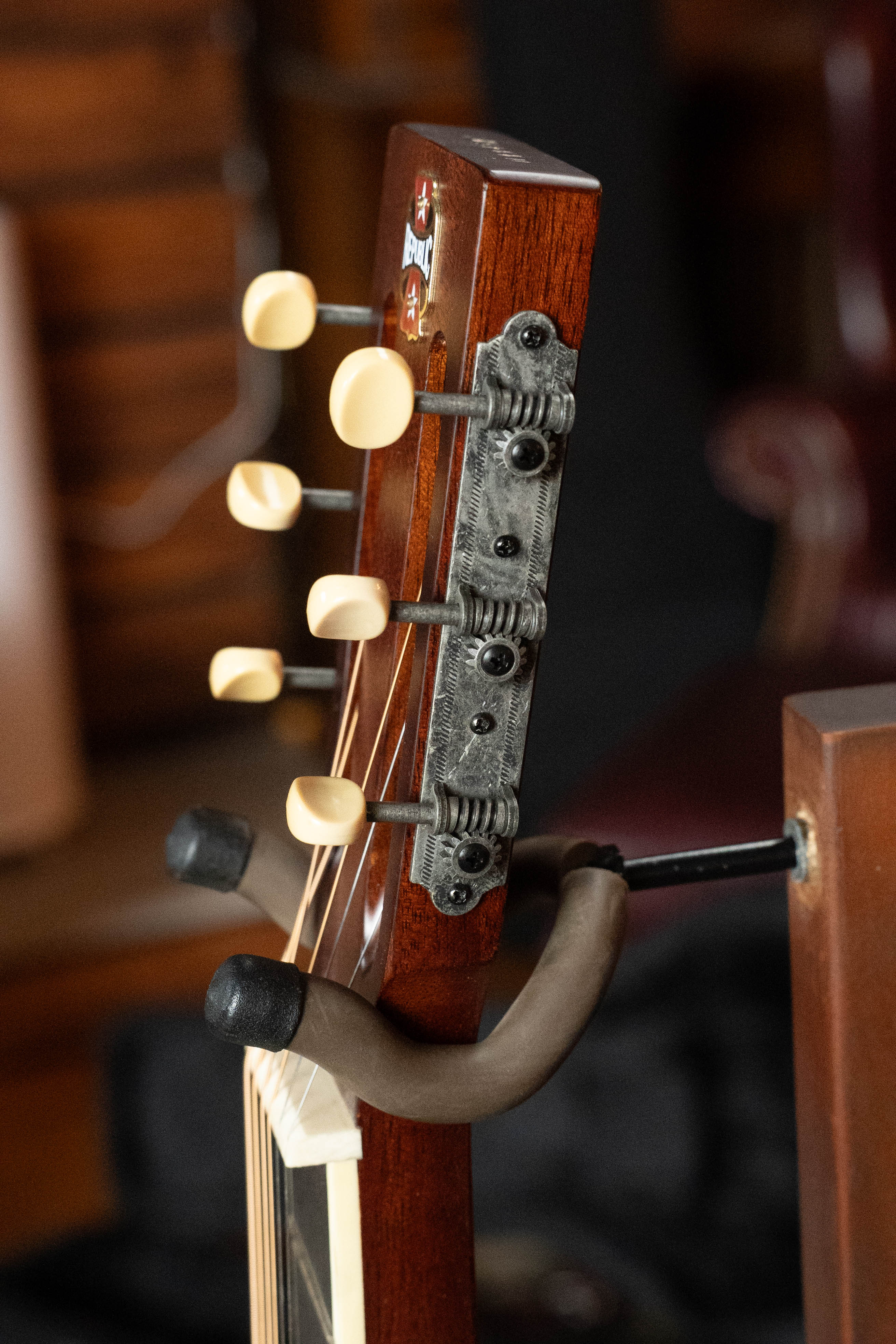 (Used) Republic Tricone Metal Square-neck Guitar