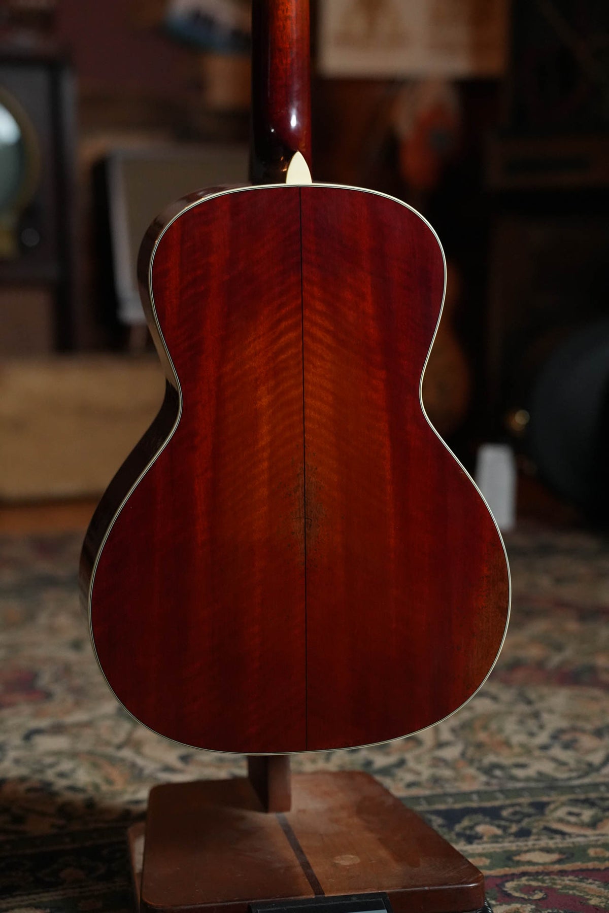 *Stage Ready* Eastman E10OOSS/V OO Slope Shoulder Acoustic Guitar #0724
