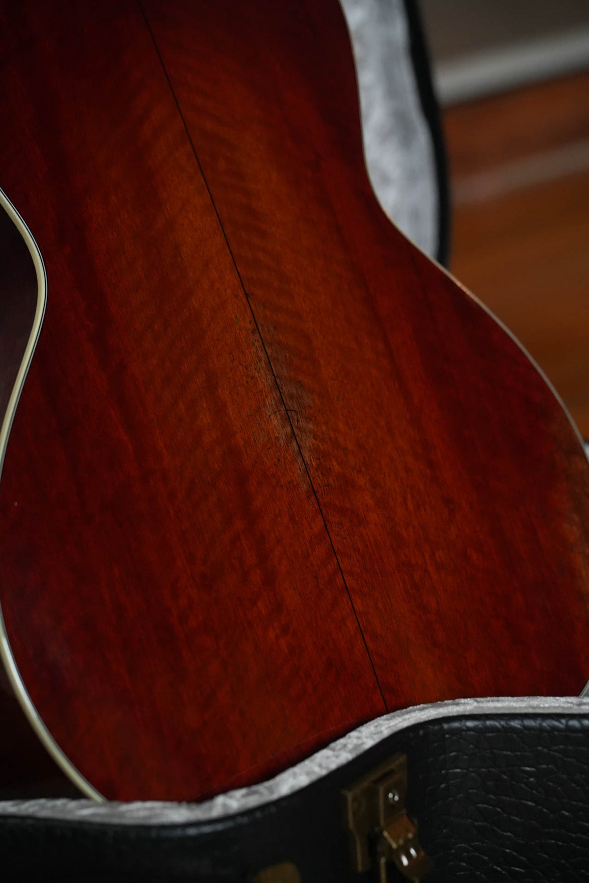 *Stage Ready* Eastman E10OOSS/V OO Slope Shoulder Acoustic Guitar #0724