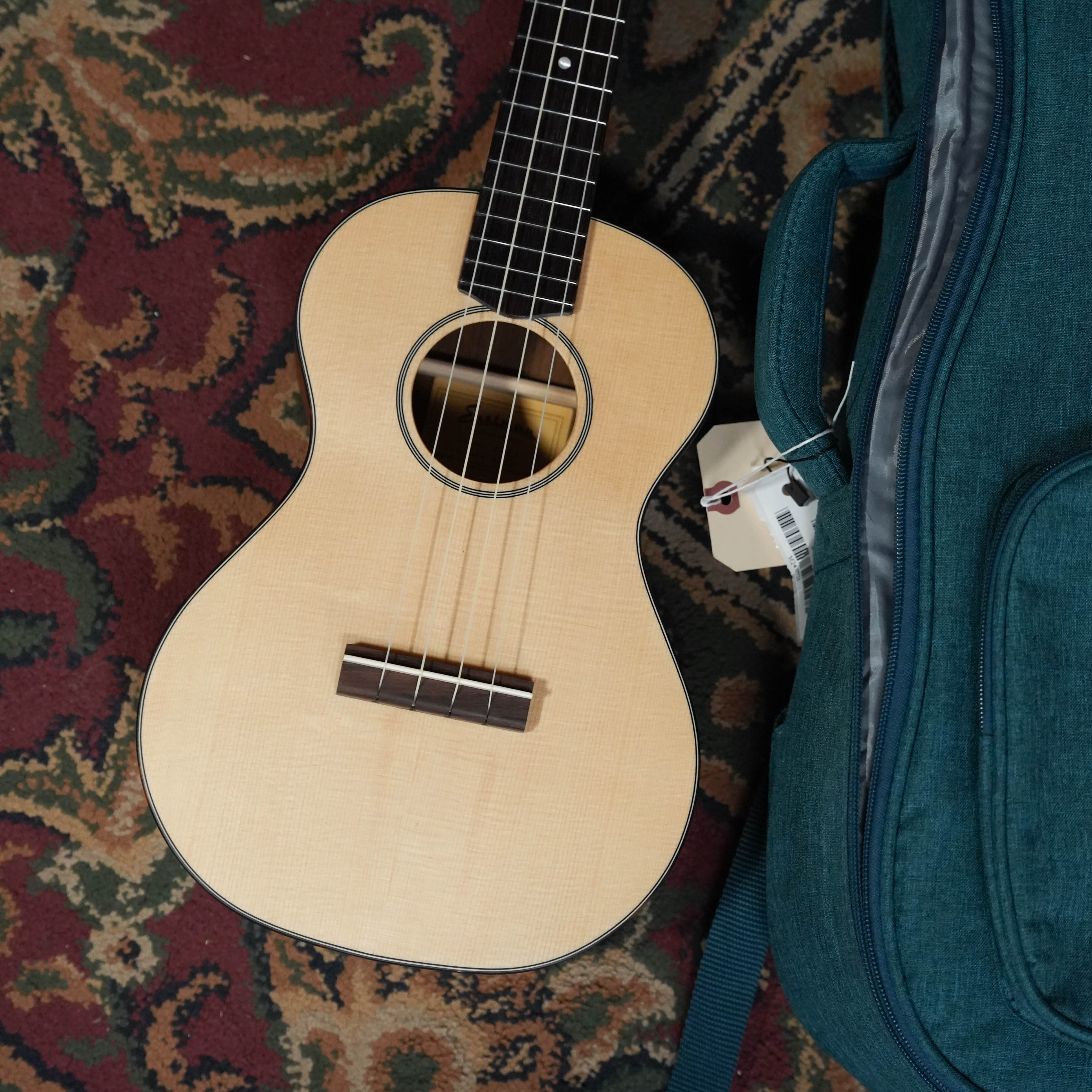 *Stage Ready* Eastman EU2-T Spruce/Ovangkol Tenor Ukulele #7753