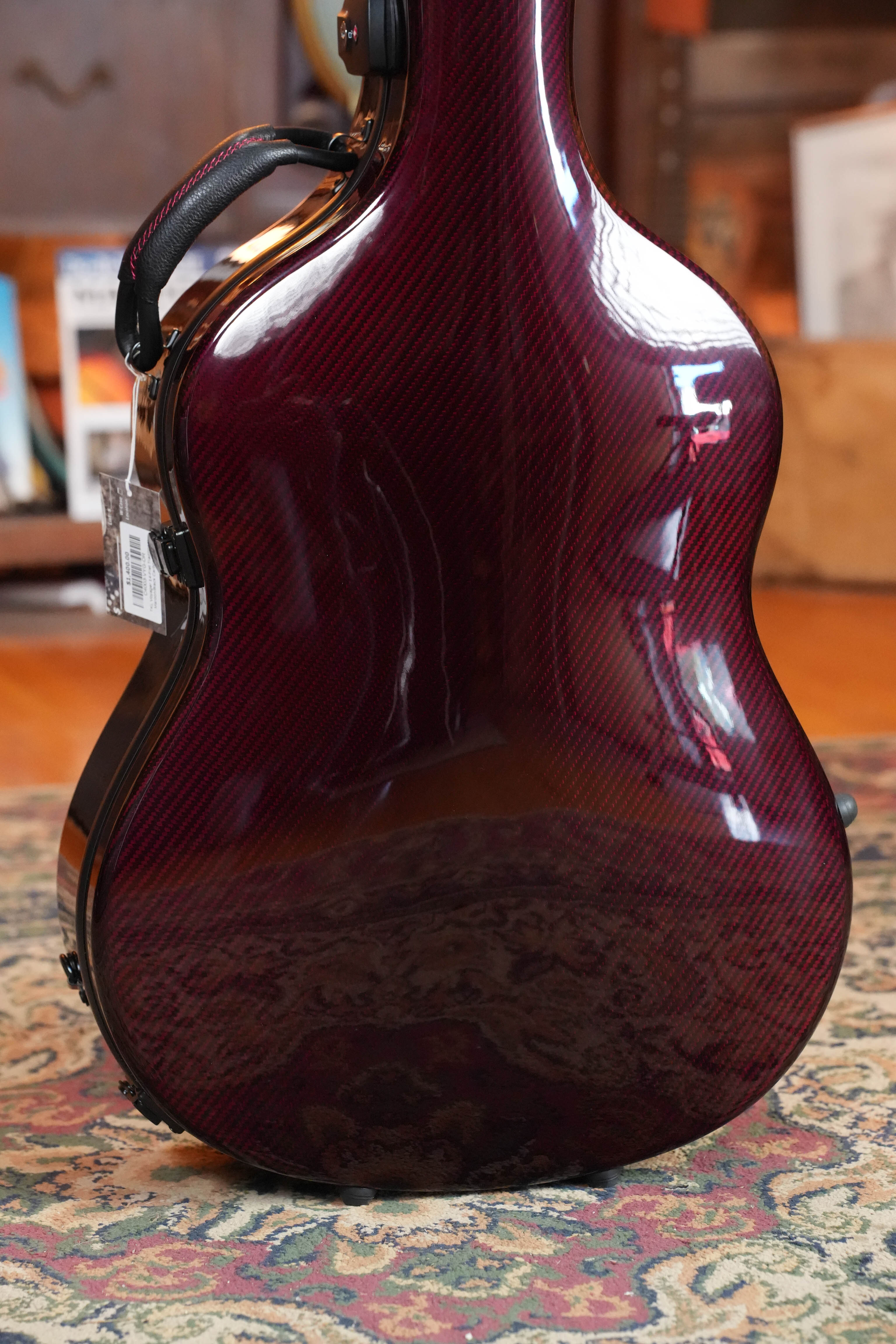 TKL Voyager 14-Fret Traditional OptiX Red/Black Carbon Fiber Dreadnought Case