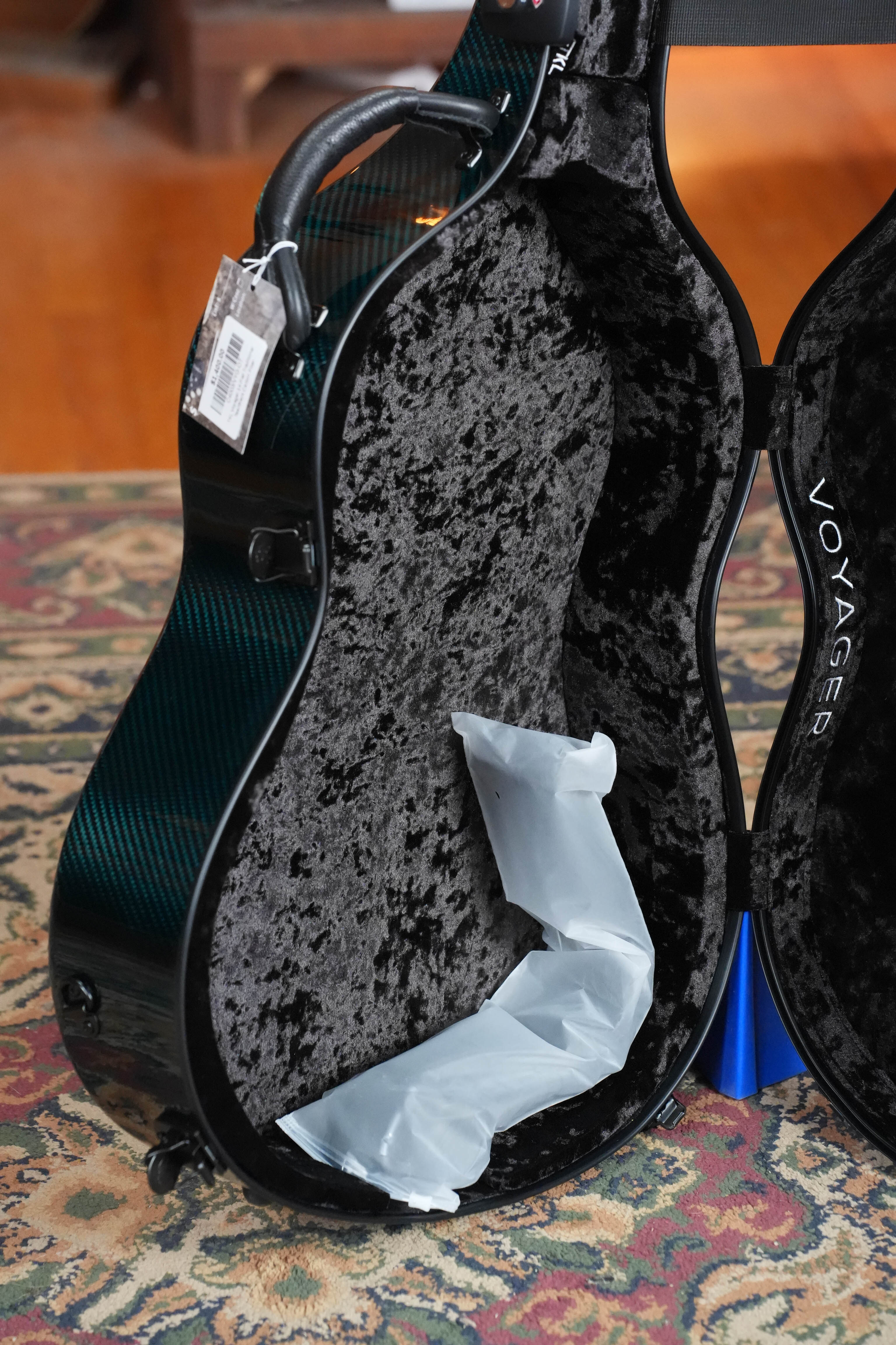 TKL Voyager 14-Fret Traditional OptiX Teal/Black Carbon Fiber Dreadnought Case
