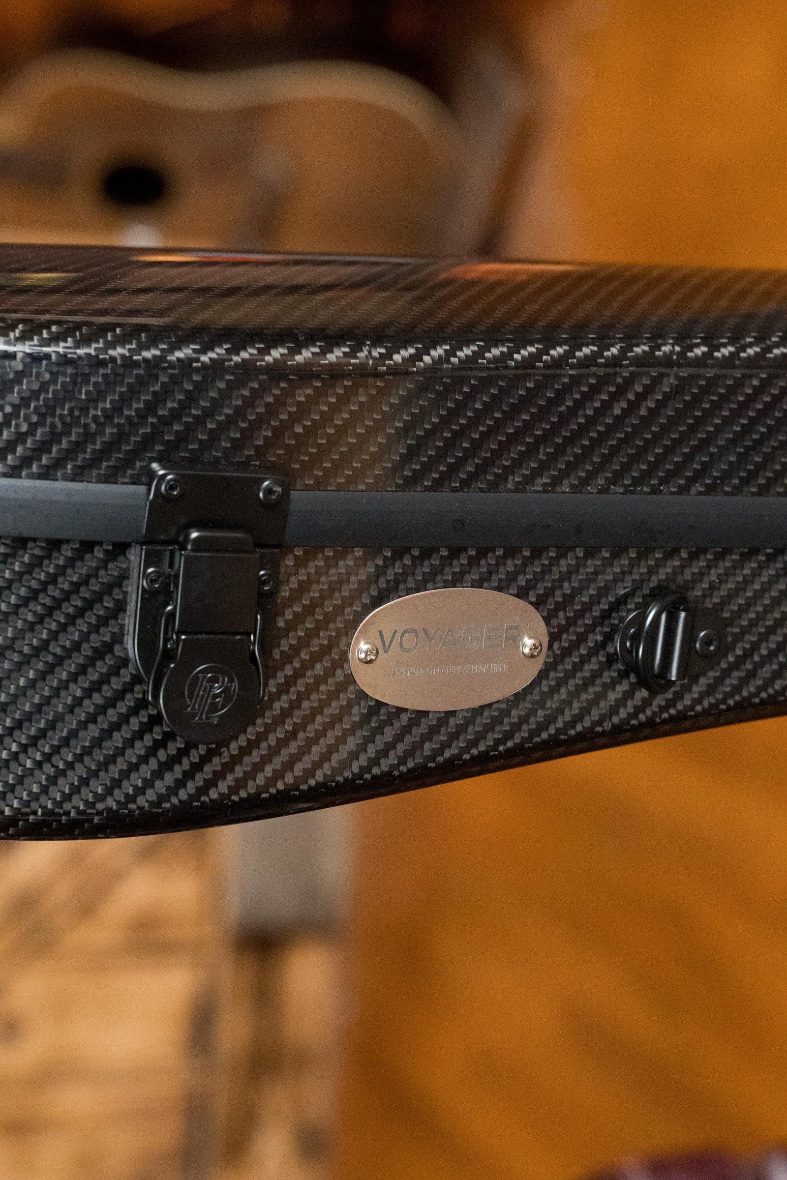 TKL C4002 Voyager Carbon Fiber Classical OOO/OM 14F Case - Black w/Blue Interior