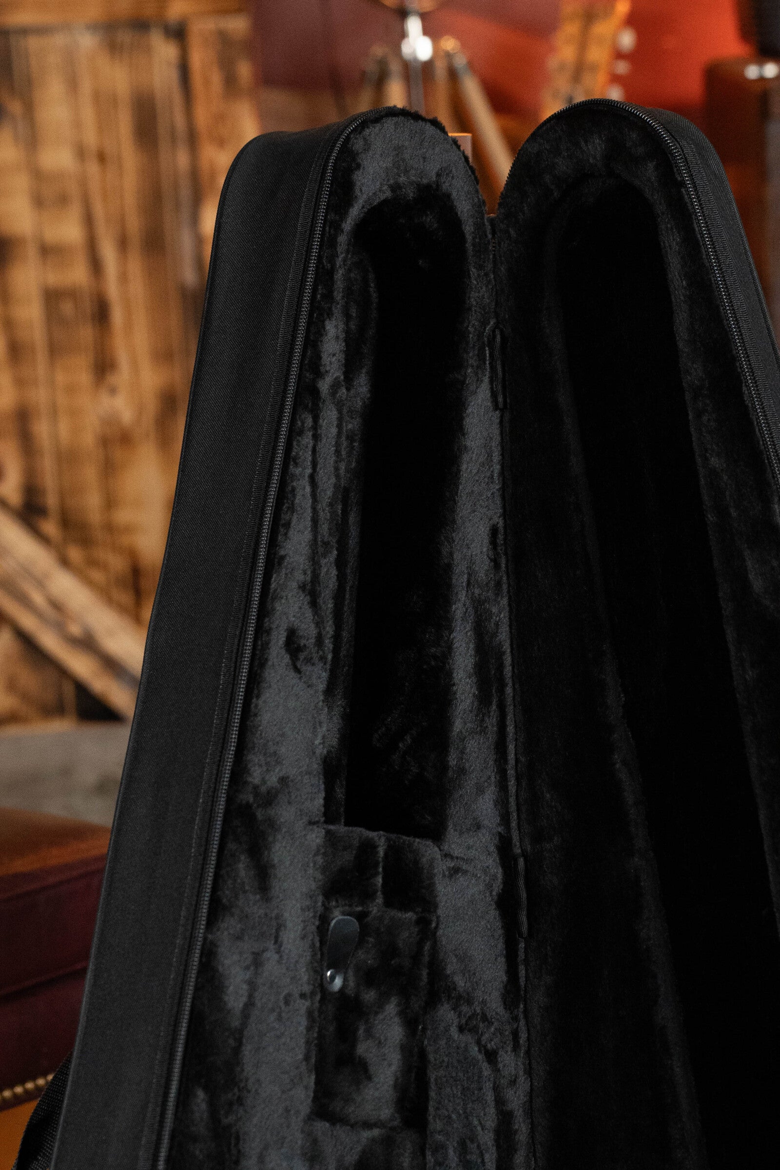 TKL Zero-Gravity 5 String Resonator Banjo Case