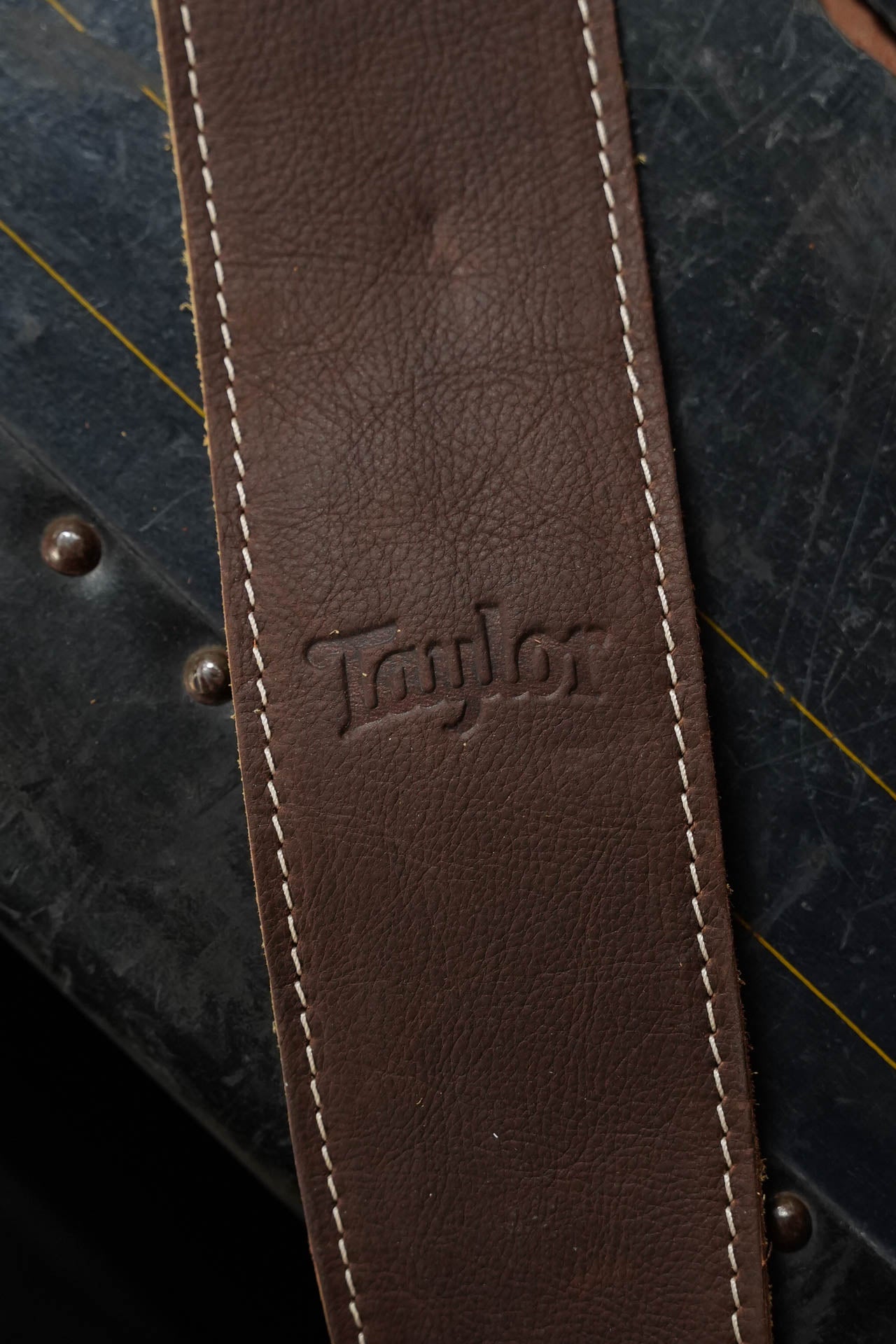Taylor 2.5" Leather Guitar Strap, Suede Back, Chocolate Brown