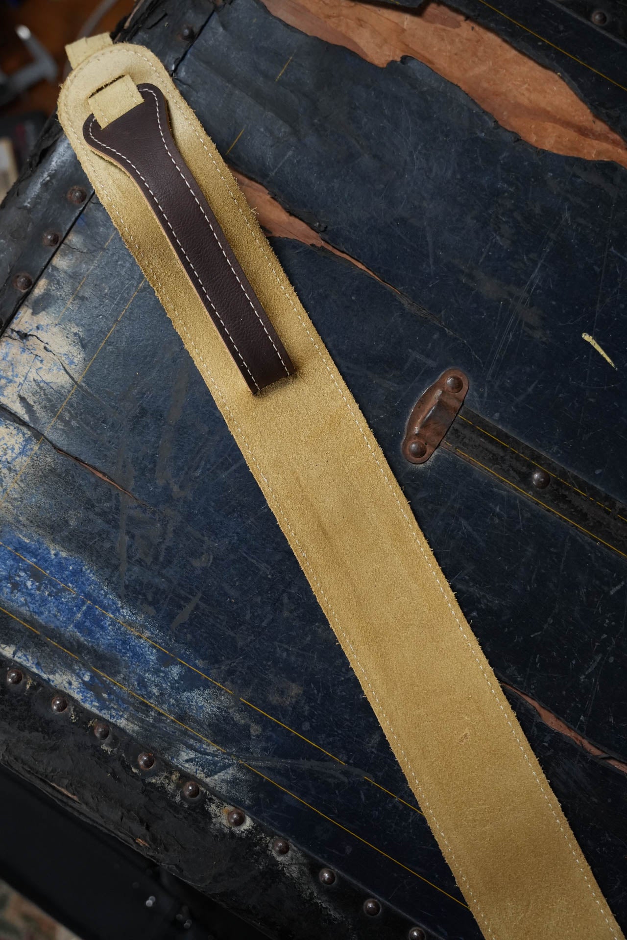 Taylor 2.5" Leather Guitar Strap, Suede Back, Chocolate Brown