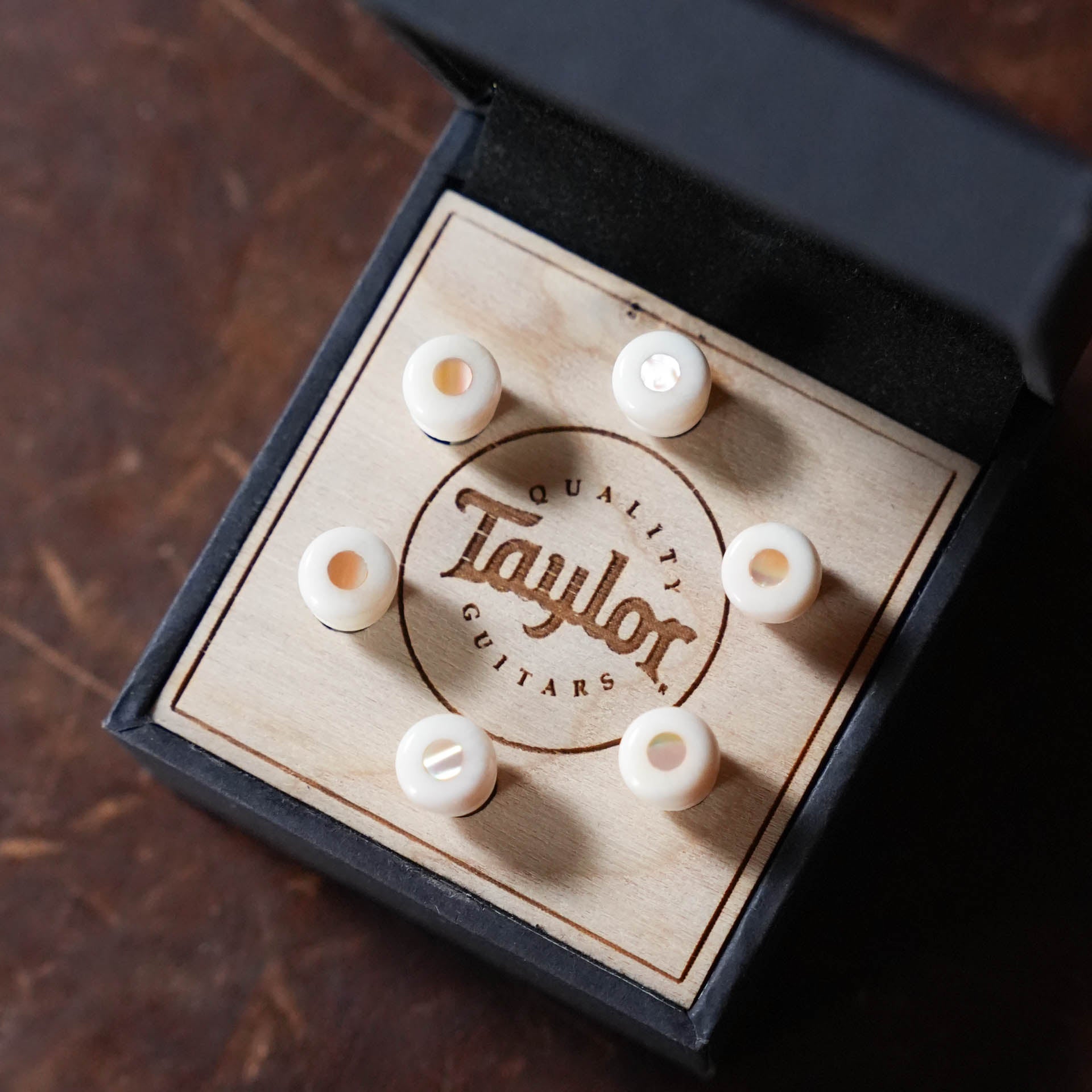 Taylor Bridge Pin Set, Bone, White w/Awabi Shell