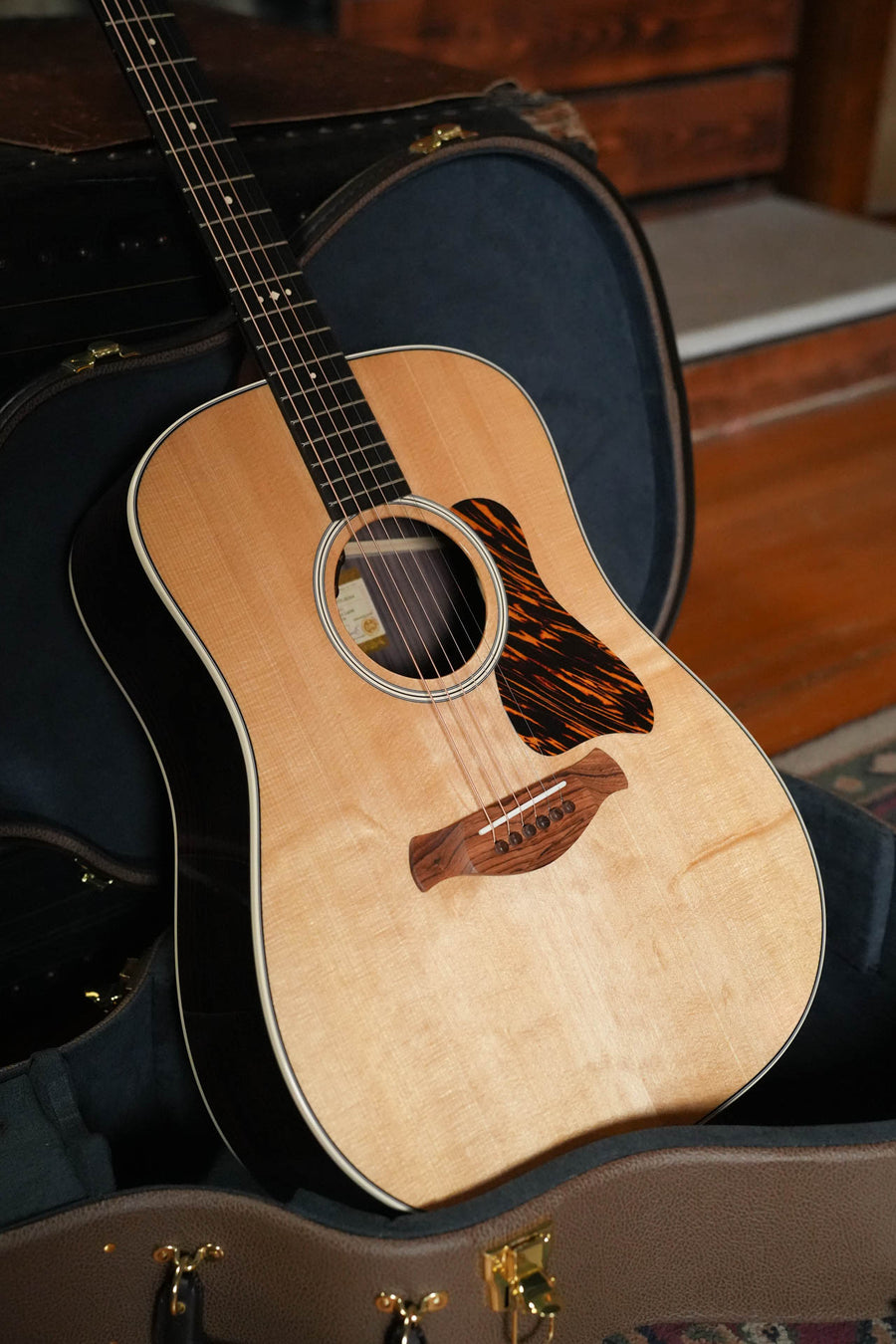 Taylor Gold Label 710e Dreadnought Acoustic-Electric Natural #6024