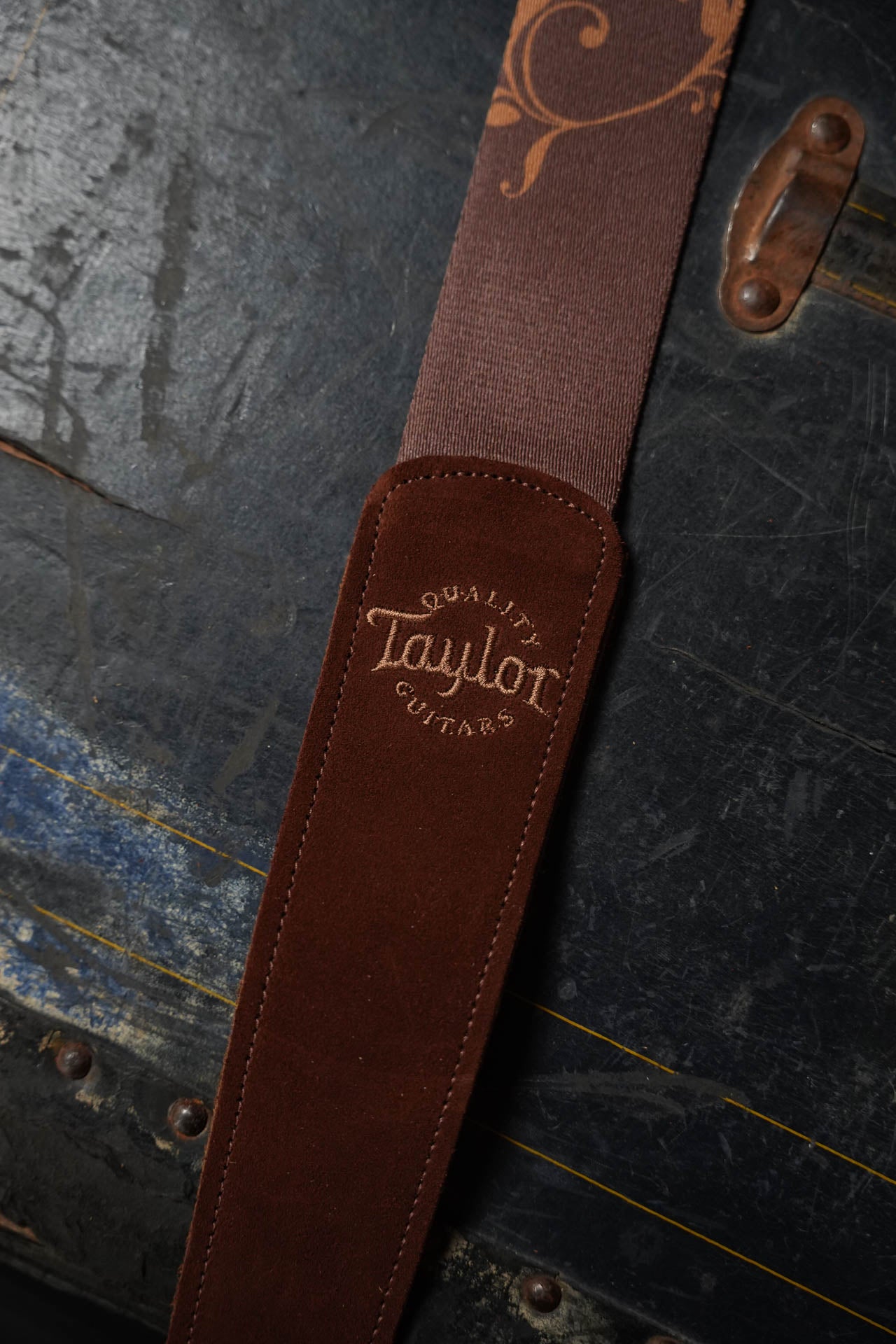 Taylor Swift Guitar Strap Signature, Brown