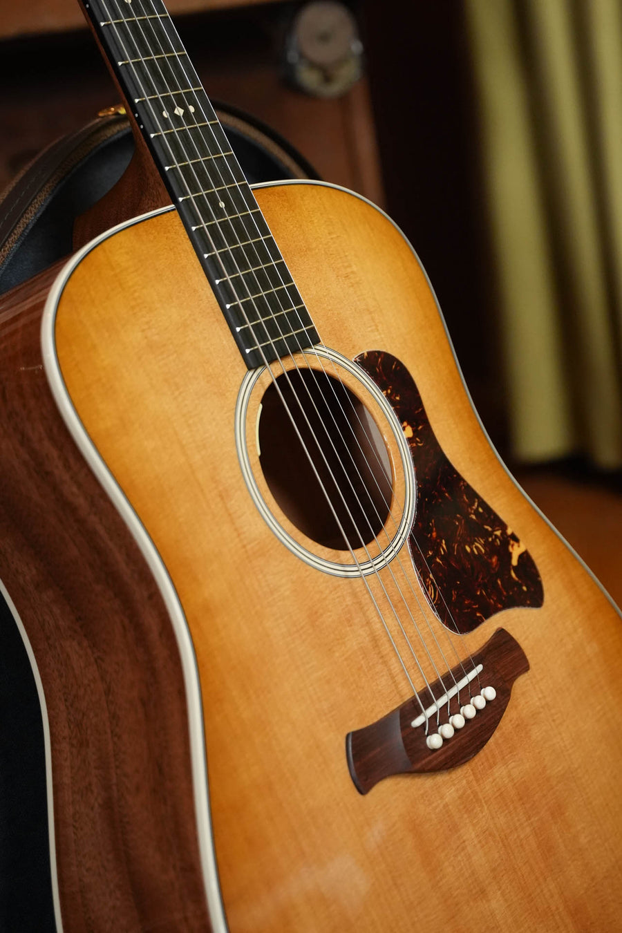 Taylor Trey Hensley Gold Label 510e Dreadnought Acoustic-Electric #6092