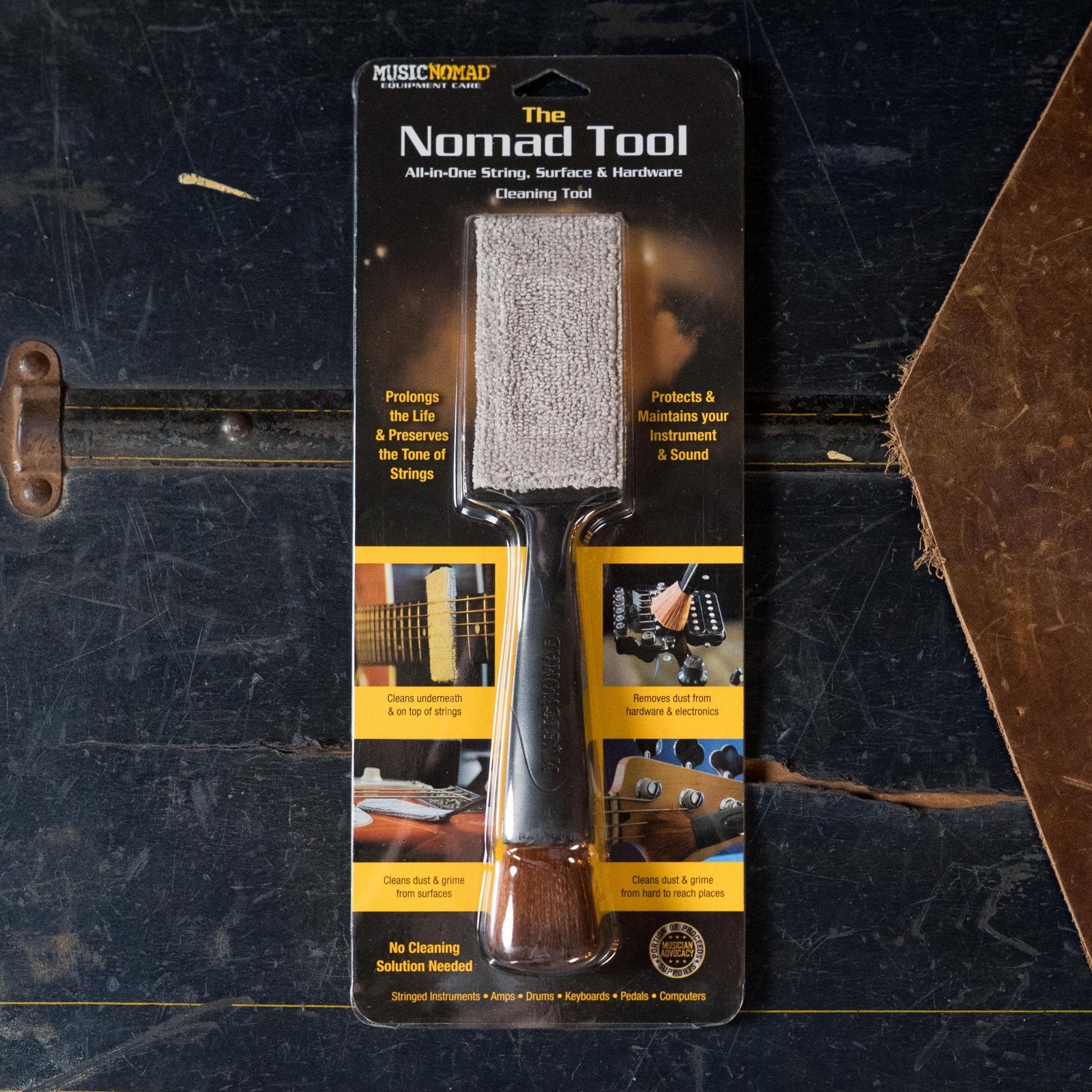 Music Nomad The Nomad Tool - All in 1 String, Body & Hardware Cleaning Tool (MN205)