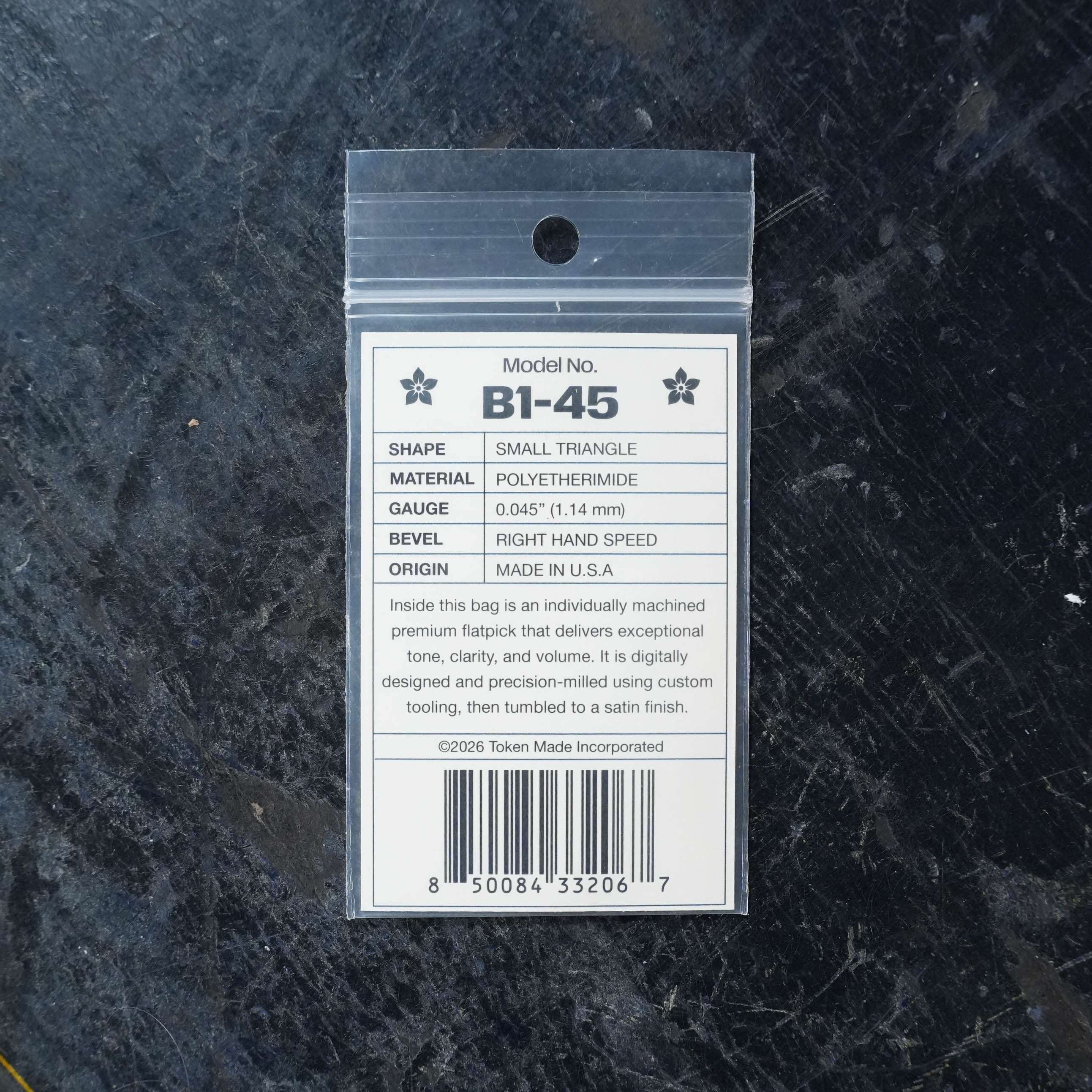 Token B1-45 AMBER Flatpick - Small Triangle 1.14mm