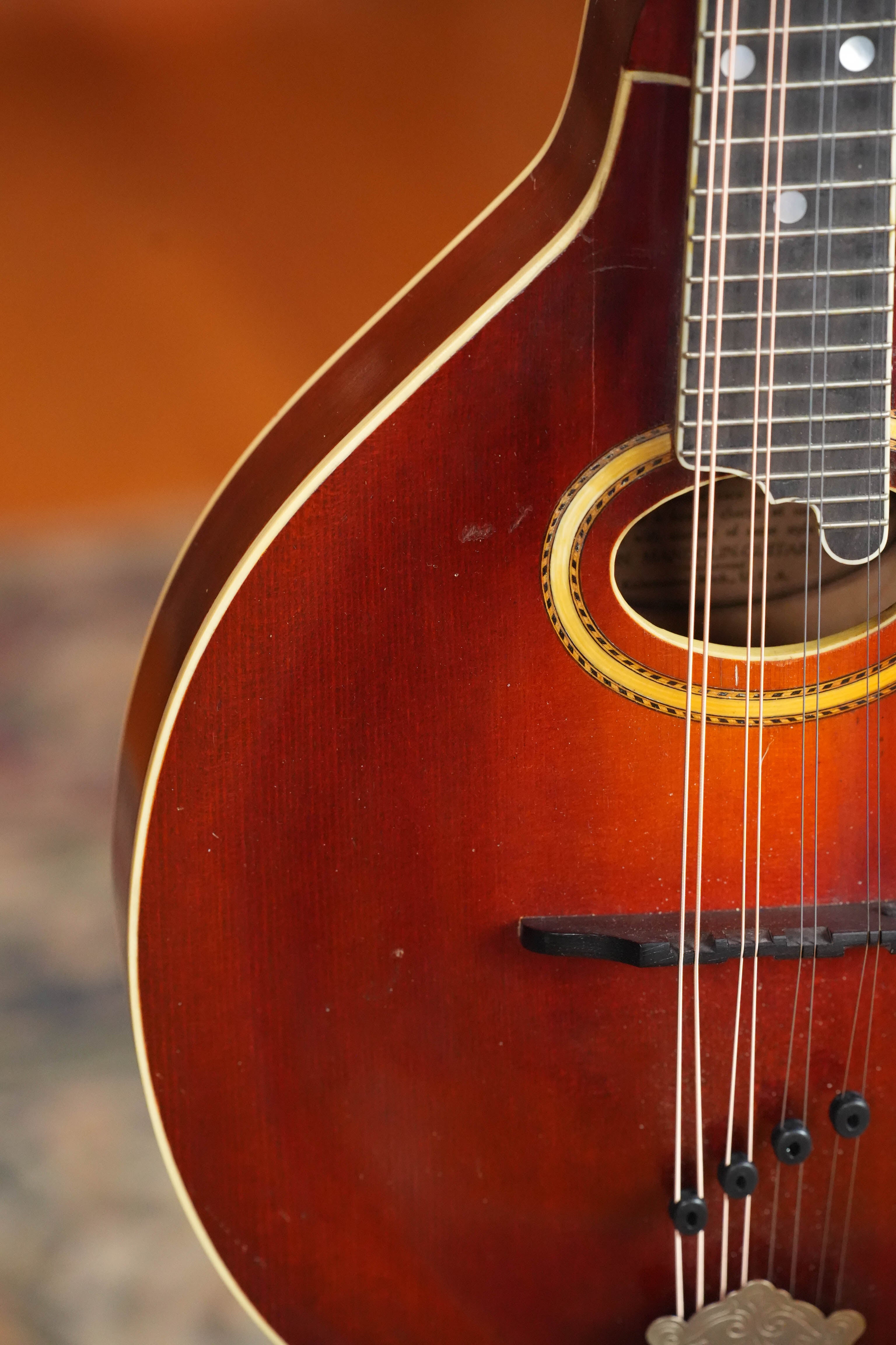 (Used) 1917 Vintage Gibson A-4 Cherry Sunburst Oval-Hole Teardrop A-Style Mandolin #1550