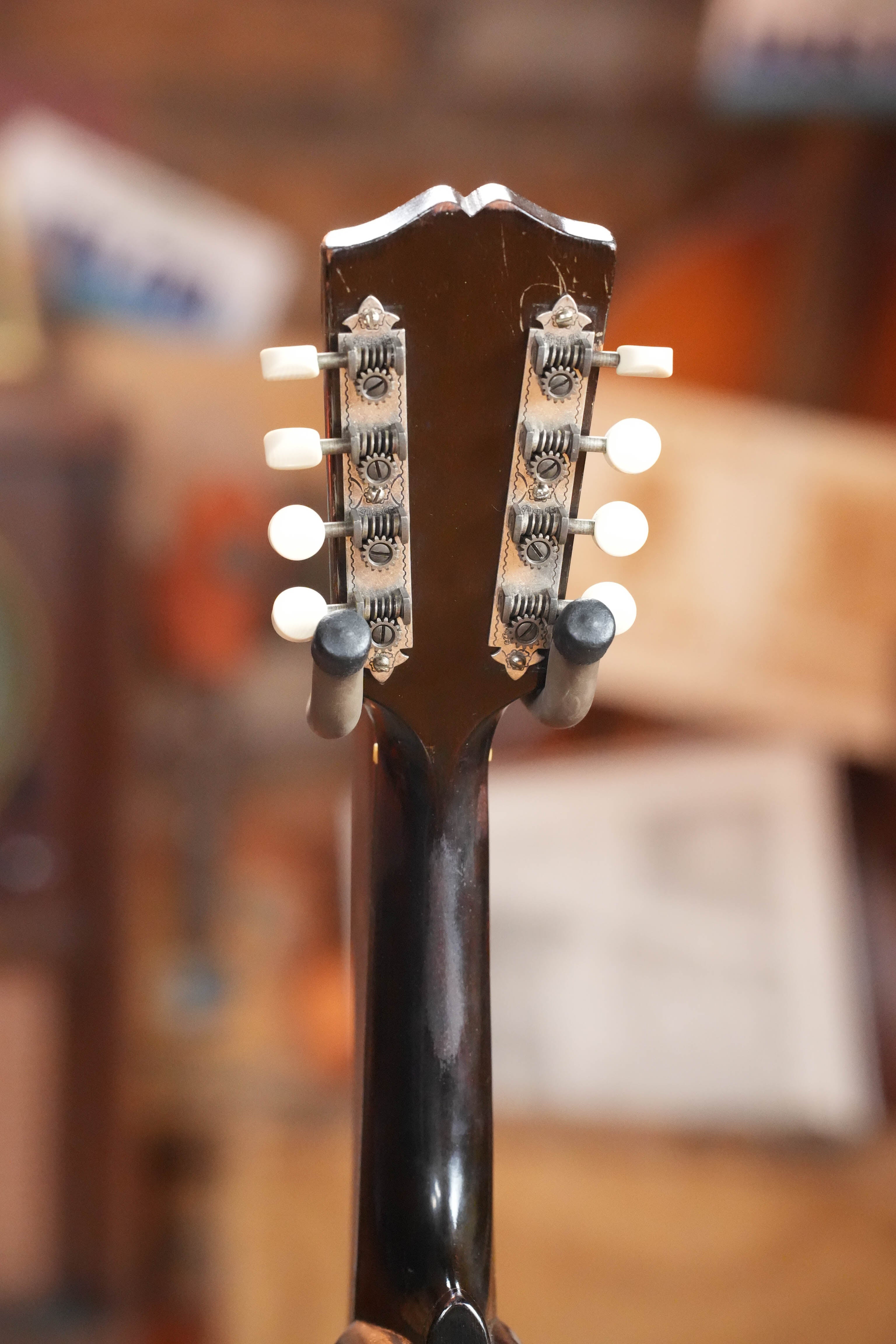 (Used) 1932 Vintage Gibson A-0 Oval-Hole Teardrop A-Style Mandolin #9204