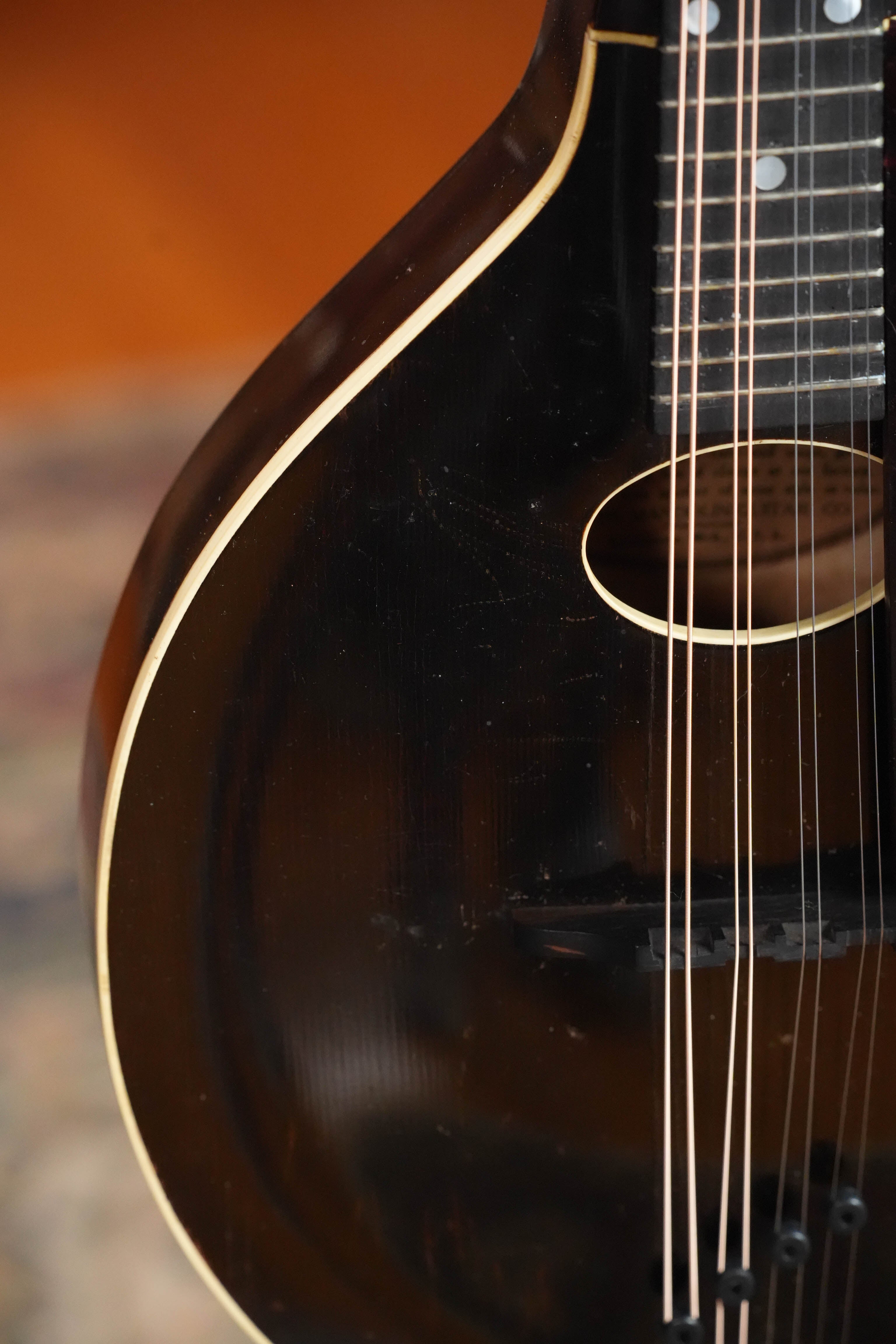 (Used) 1932 Vintage Gibson A-0 Oval-Hole Teardrop A-Style Mandolin #9204