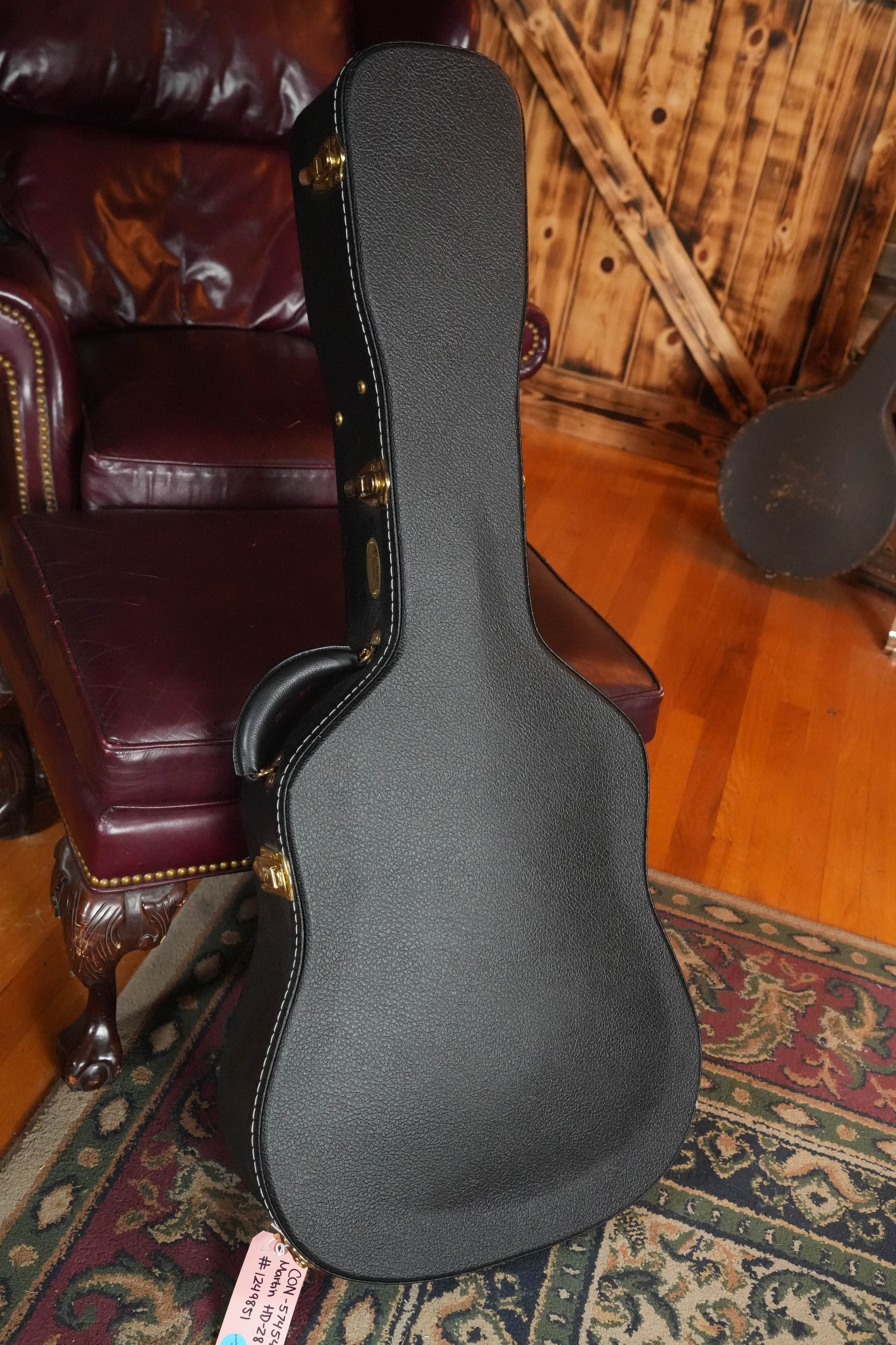 (Used) 2007 Martin HD-28 Solid Sitka Spruce/Solid East Indian Rosewood Dreadnought Acoustic Guitar #9851