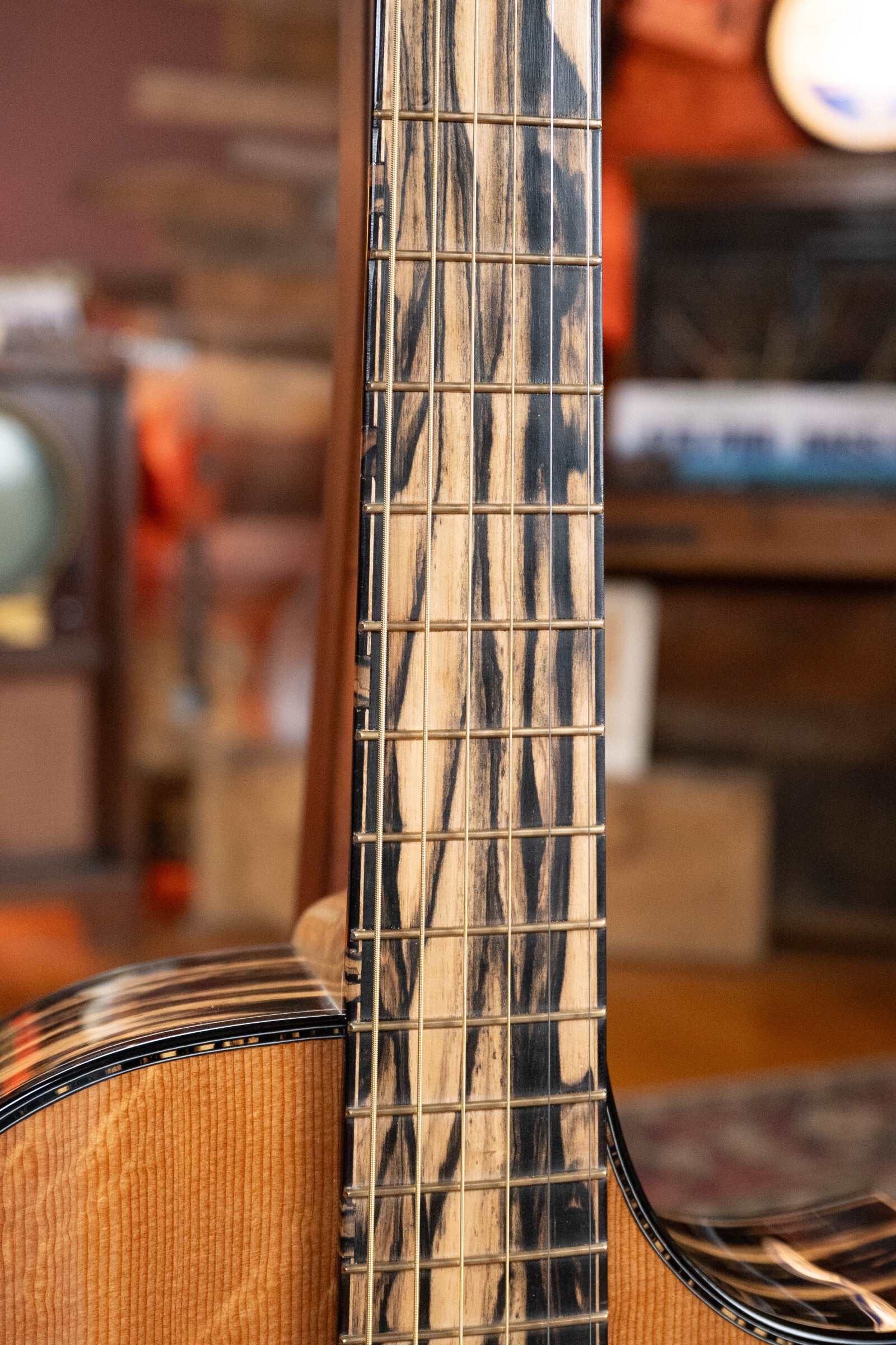 (Used) 2015 Kinnaird Red Lady Bear Claw Sitka/Black & White Ebony Slope Shoulder Venetian Cutaway Dreadnought Guitar w/K&K Pickup #0153